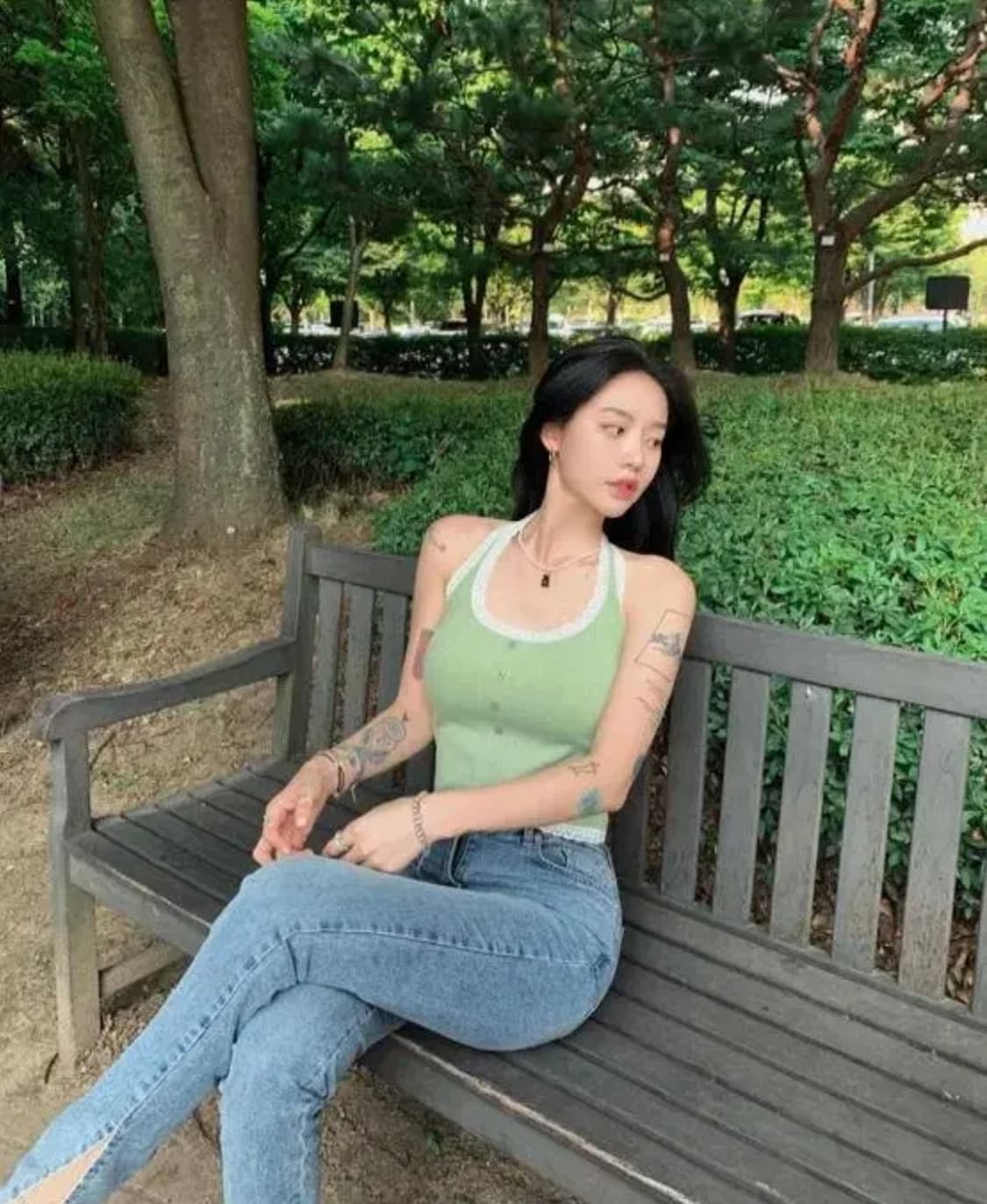 [새상품]페일제이드 레이스 홀터넥 나시 그린연두 상품이미지1