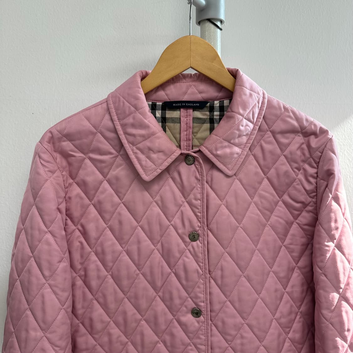 버버리 영국판 우유핑크 체크 퀼팅 자켓 상품이미지2