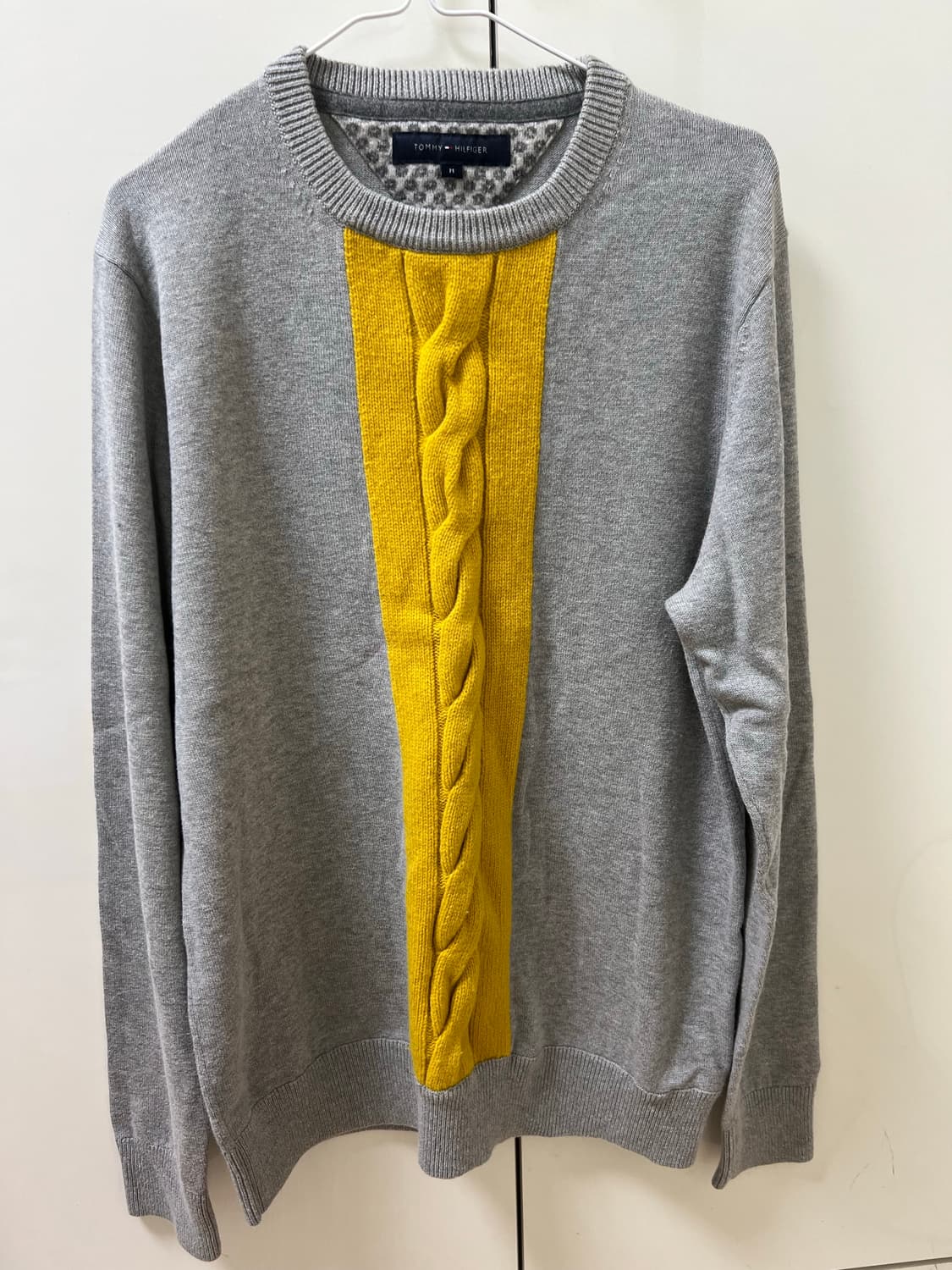 타미힐피거 니트 팝니다 상품이미지1