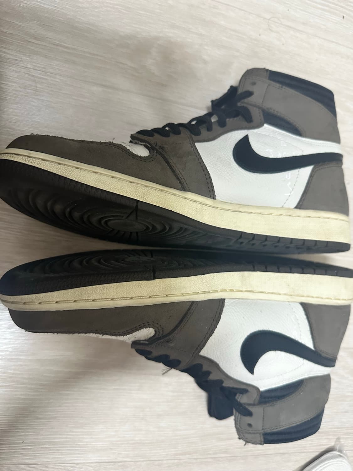 조던 1 x 트래비스 스캇 레트로 하이 OG SP 모카 280 상품이미지2