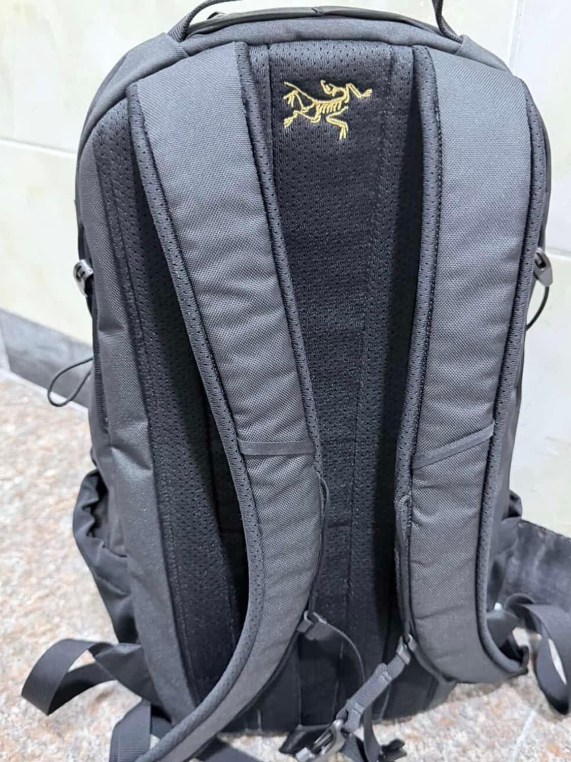 아크테릭스 맨티스 16 블랙 백팩 상품이미지4