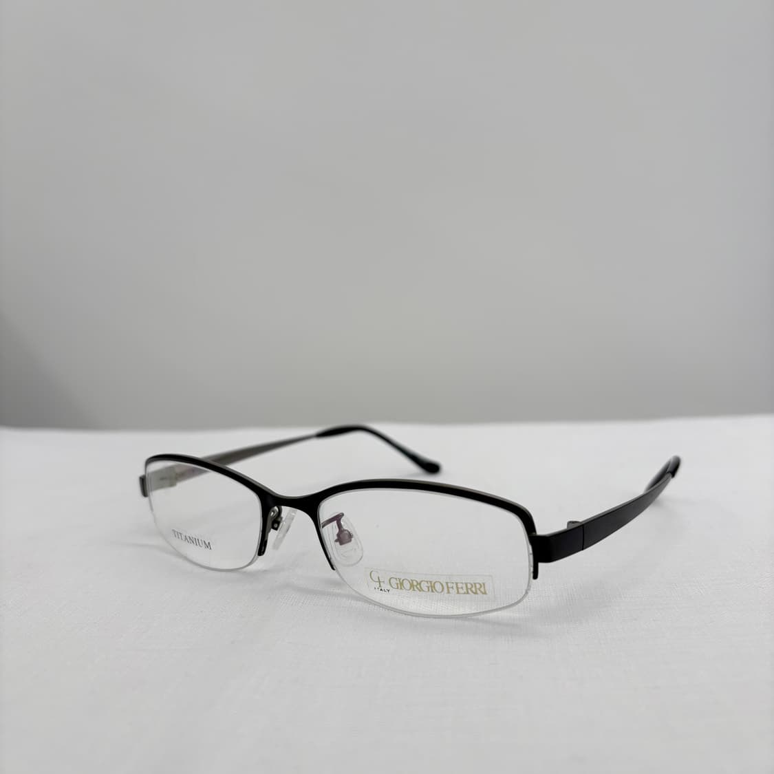 GIORGIO FERRI 블랙 티타늄 반무테 빈티지안경 상품이미지2