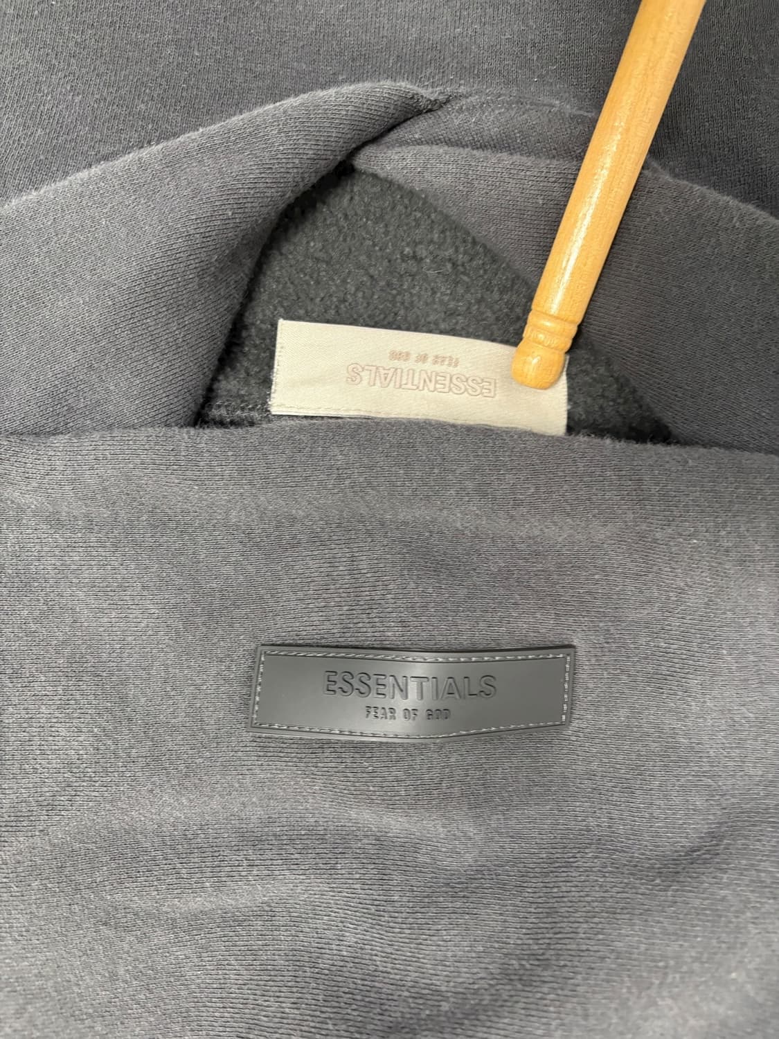 에센셜 후드티 다크그레이 상품이미지6