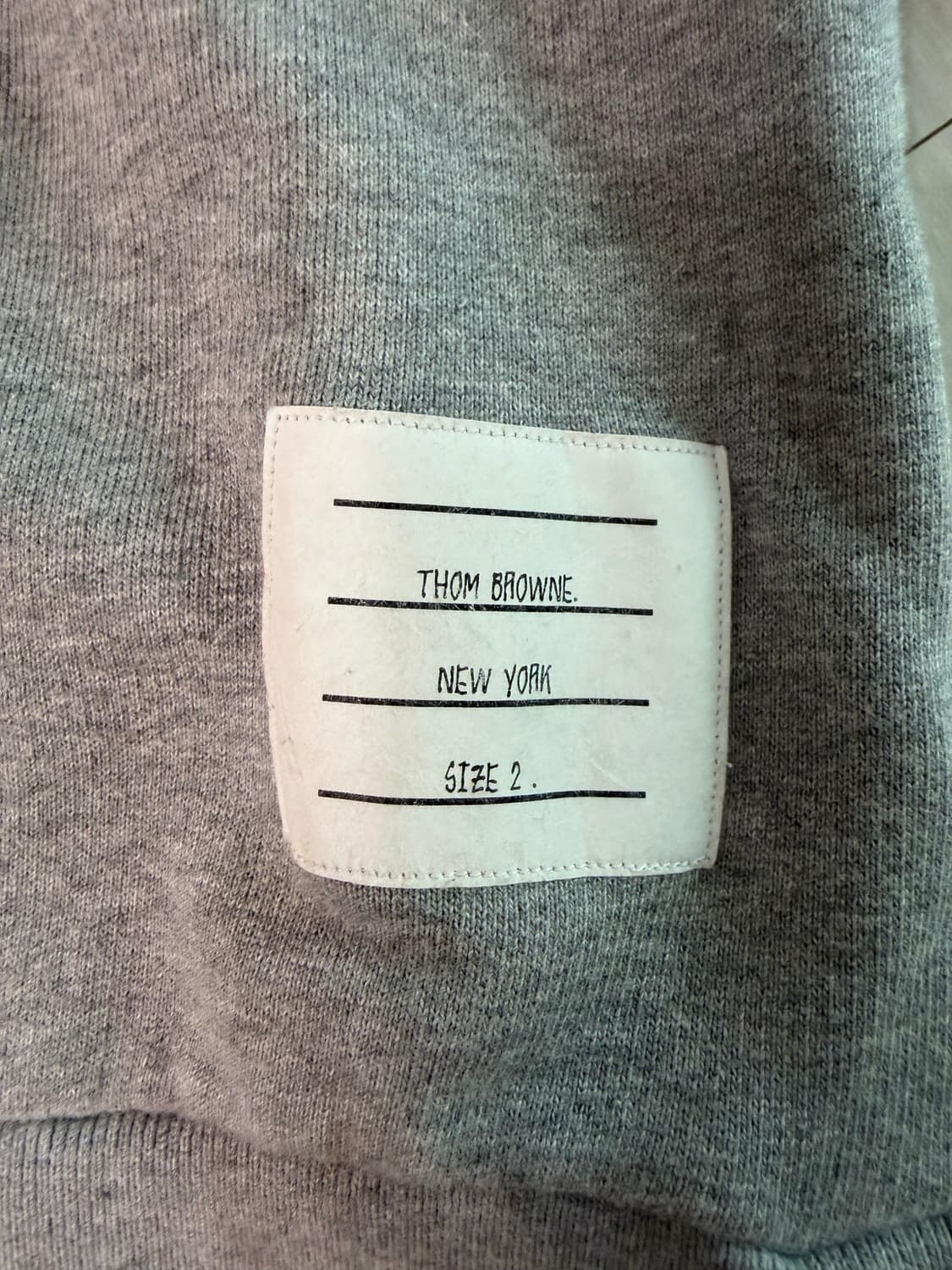 톰브라운 백삼선 그레이 맨투맨 2사이즈 상품이미지6