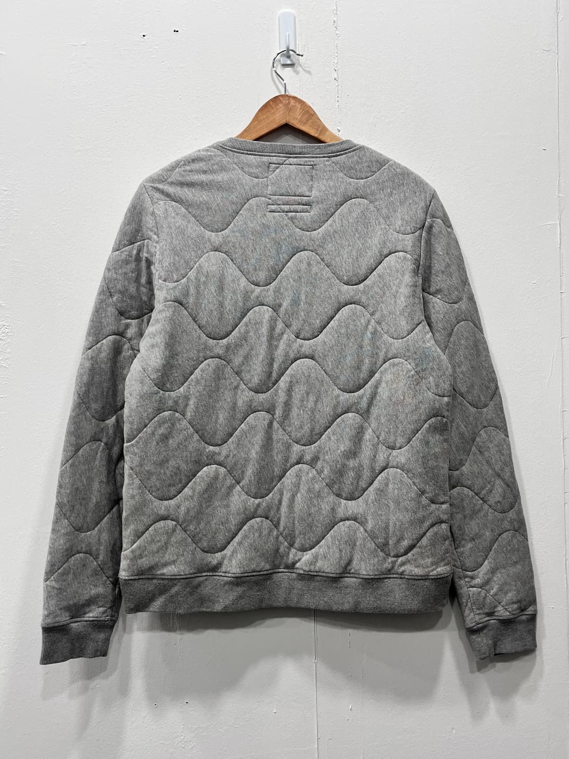 텐꼬르소꼬모 천사 퀼팅 맨투맨 남성 L 상품이미지3