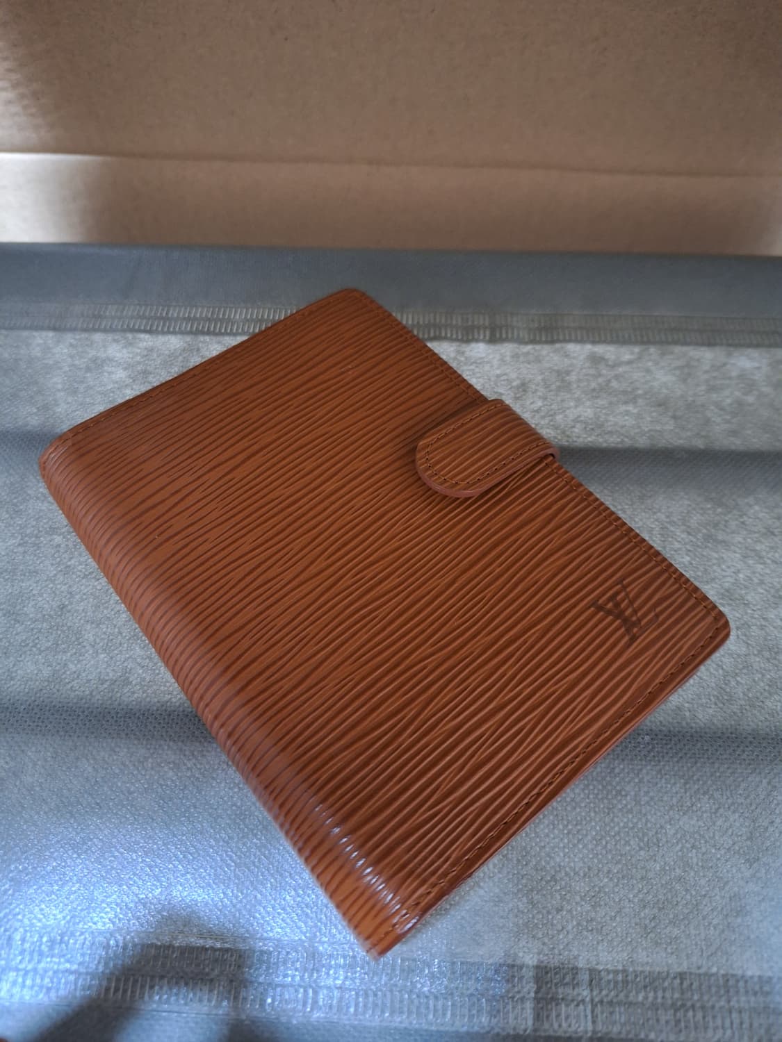 루이비통 예삐 아젠다 판매합니다 상품이미지1