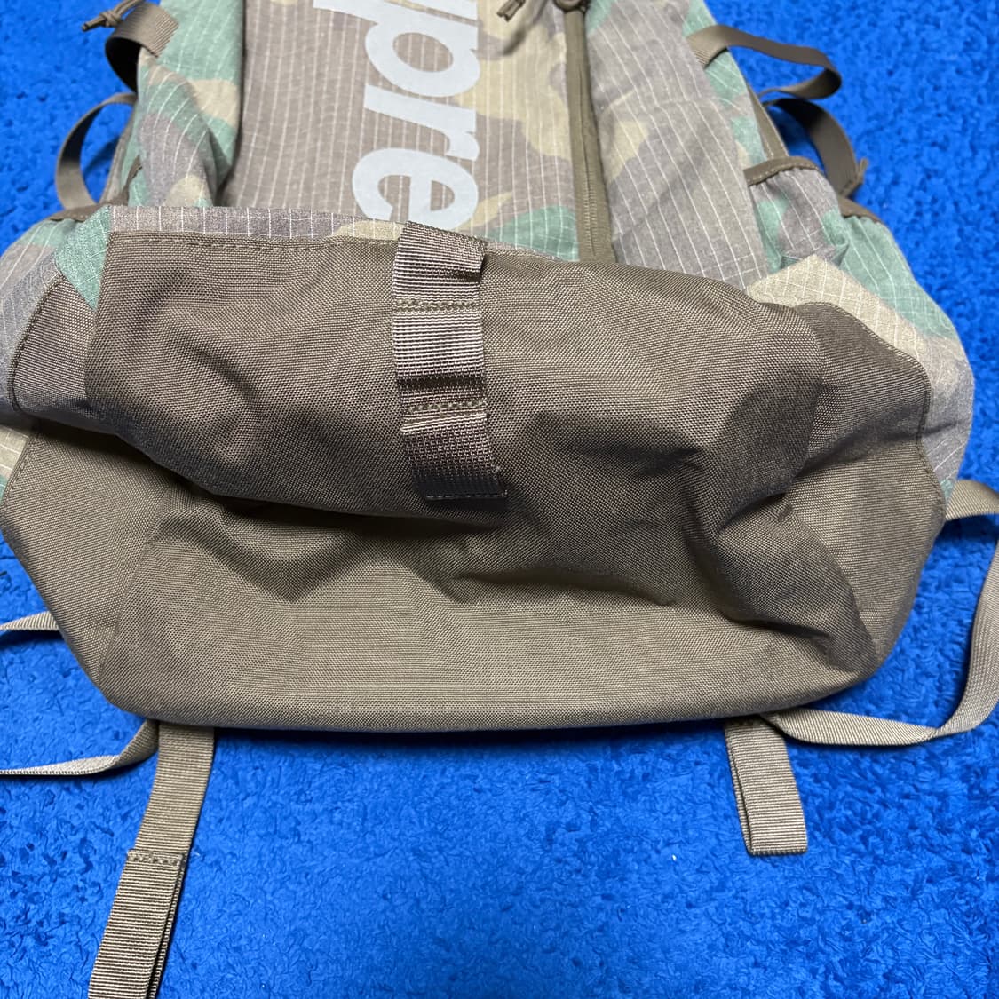 슈프림 우드랜드 카모 백팩 상품이미지3