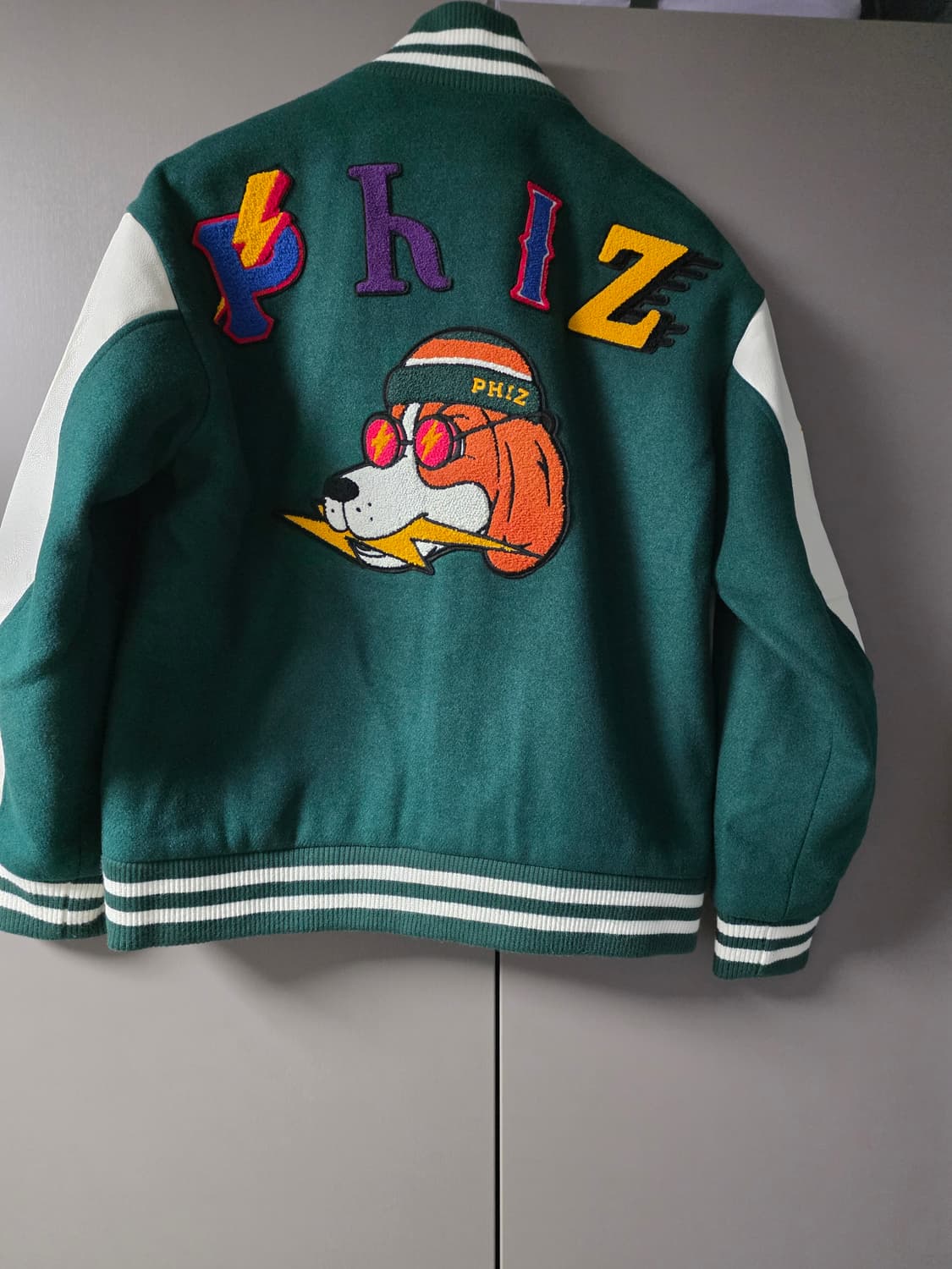 헤지스피즈 스타디움자켓 그린 상품이미지2