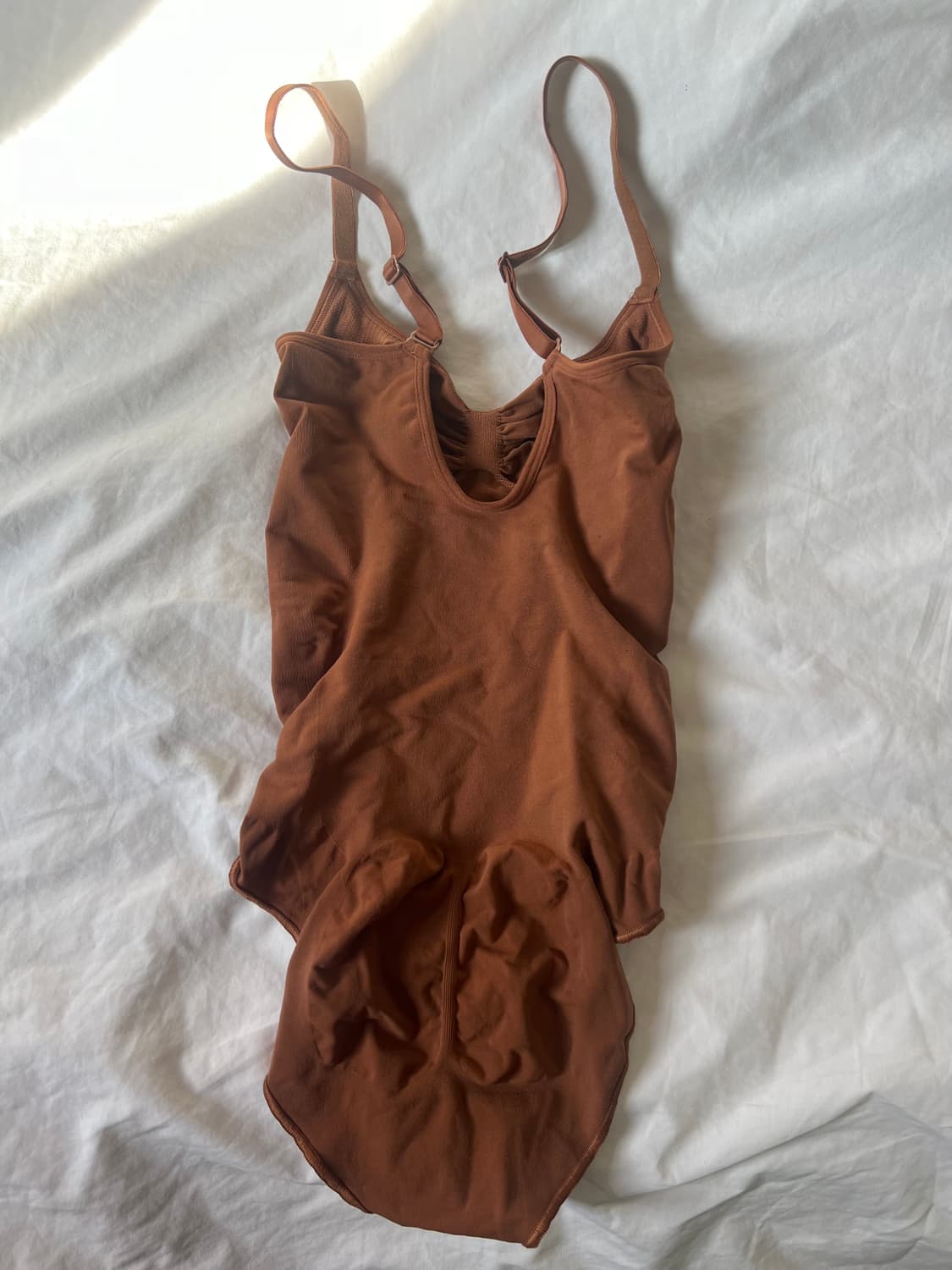 SKIMS SEAMLESS SCULPT BRIEF BODYSUIT 스킴스 상품이미지2