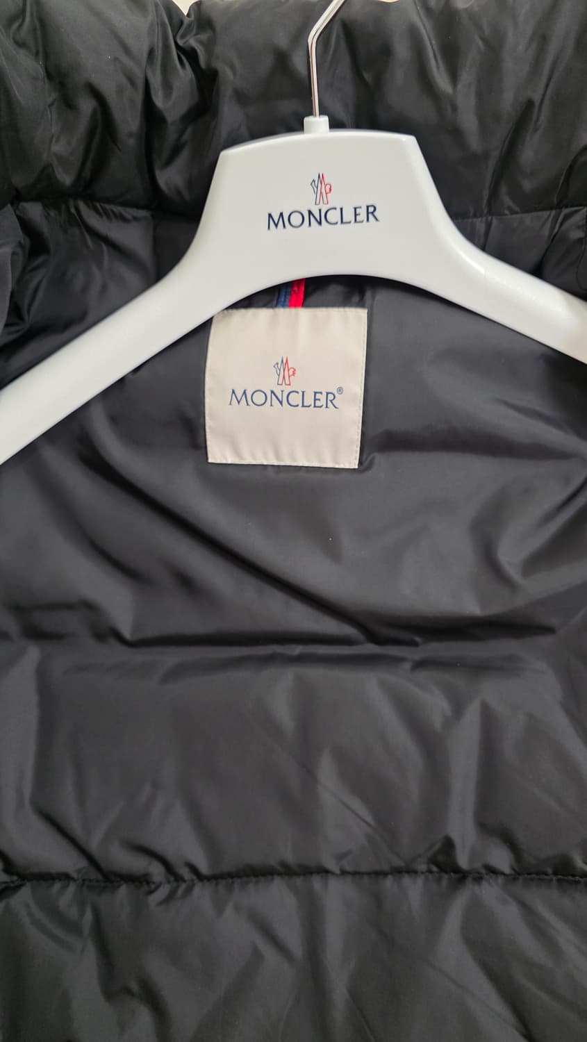 몽클레어 클루니 4사이즈 블랙 상품이미지4