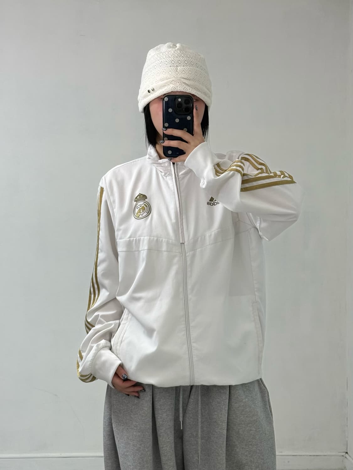 아디다스 레알마드리드 화이트 골드 집업 상품이미지2