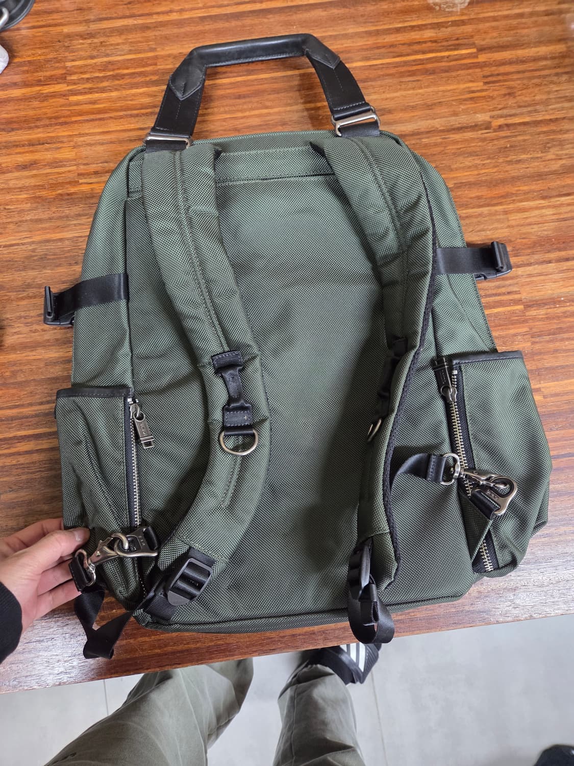 투미 알파 브라보 르준 토트백 겸용 백팩 카키 상품이미지3