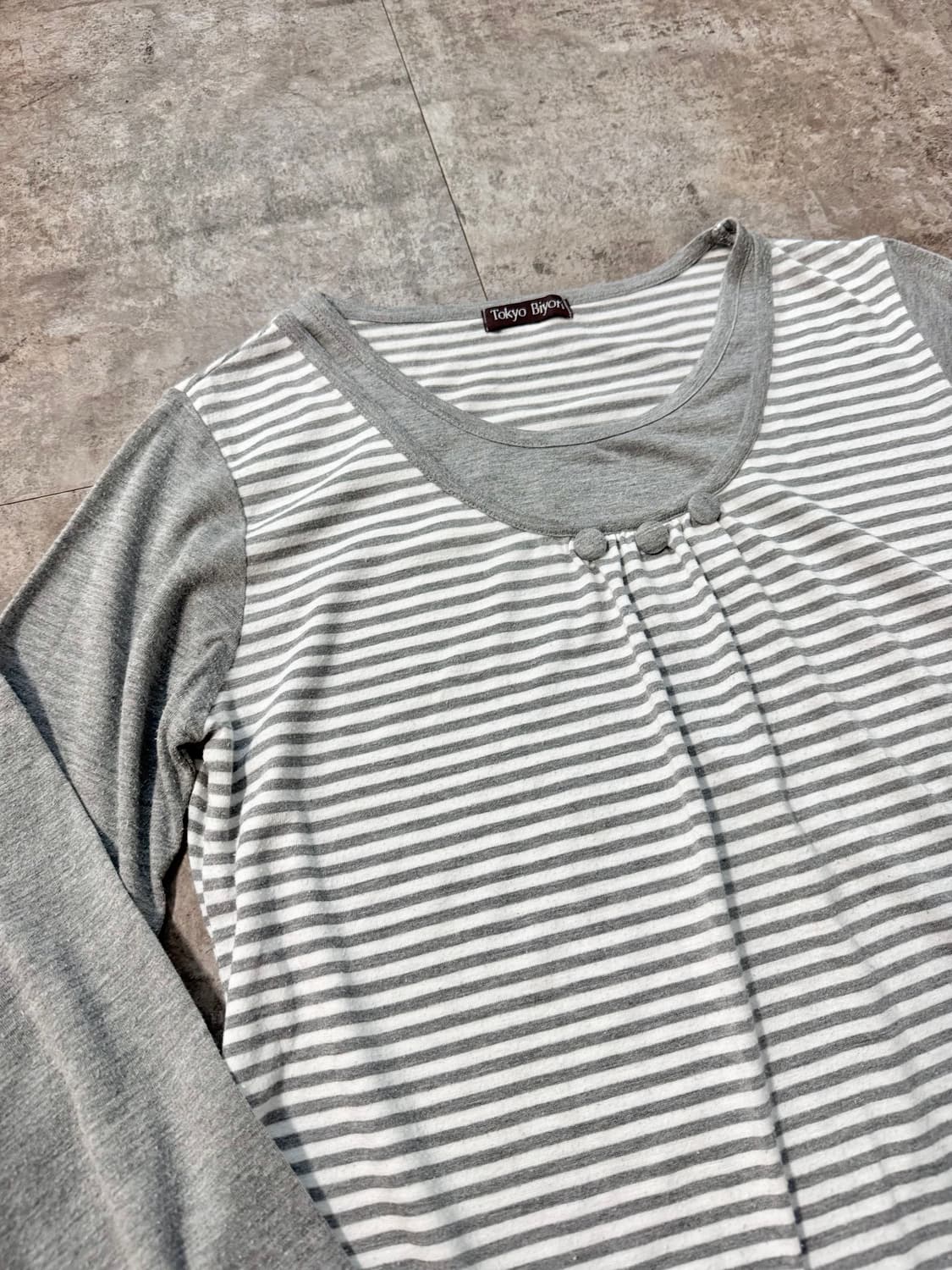 레이어드 버튼 넥 탑 상품이미지7