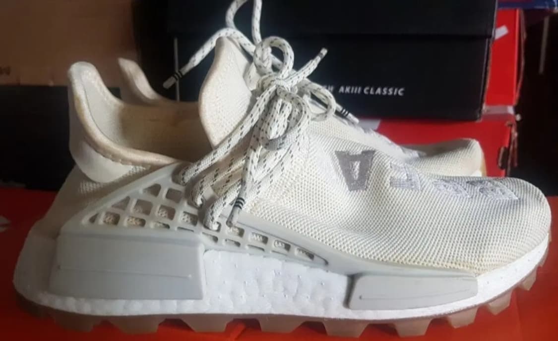 아디다스 X 퍼렐 윌리엄스 Hu NMD 235 상품이미지3