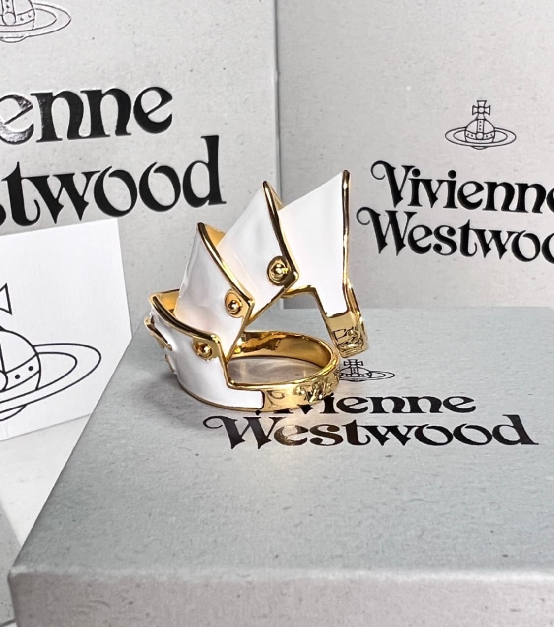 비비안웨스트우드 아카이브 골드화이트 아르테미스 너클링 반지 상품이미지4