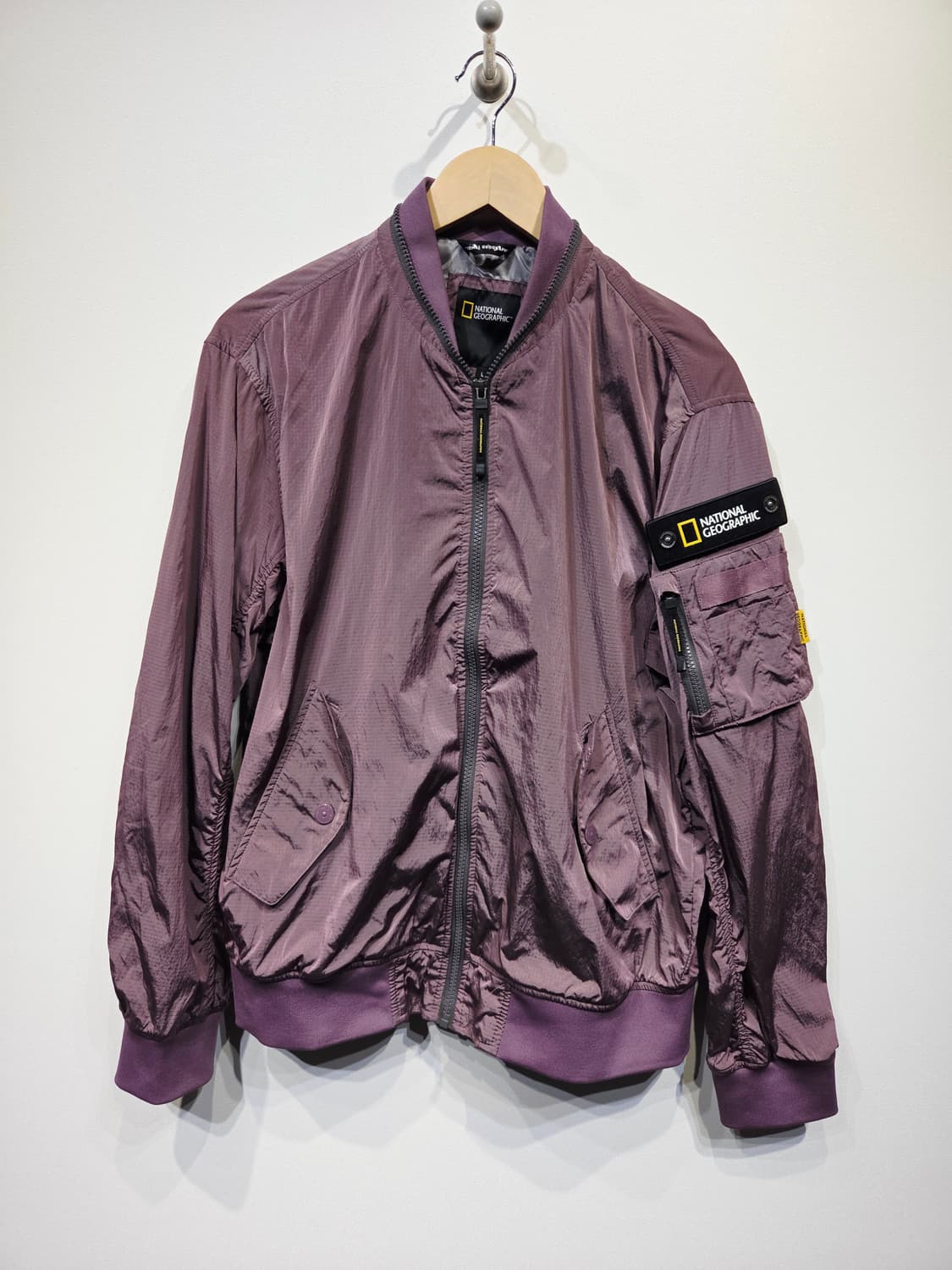 내셔널지오그래픽 더스티 로즈 MA-1 블루종 상품이미지2