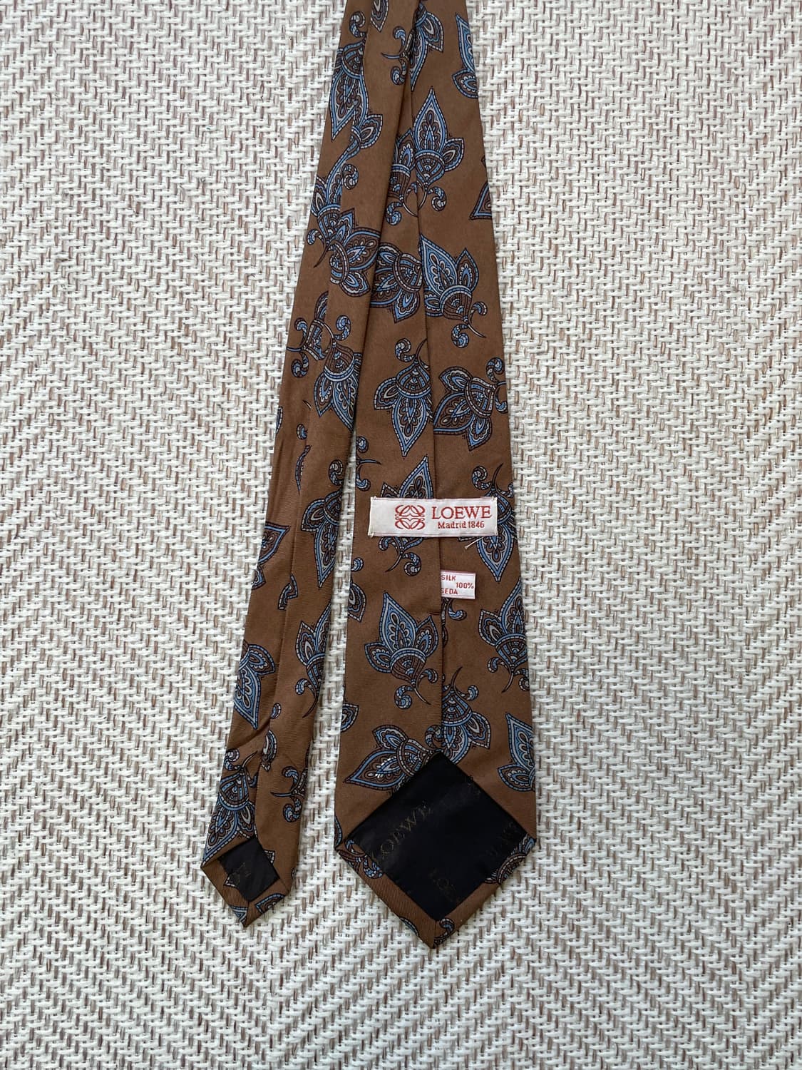 로에베 브라운 넥타이  J03969 상품이미지3