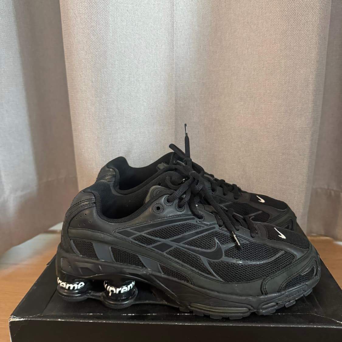 나이키 슈프림 샥스 라이드 블랙 260 사이즈 상품이미지3