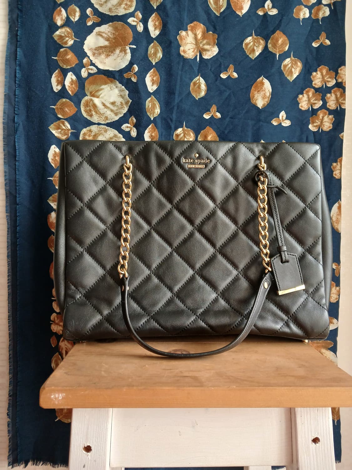 kate spade 브랜드의 블랙 가죽가방 상품이미지1