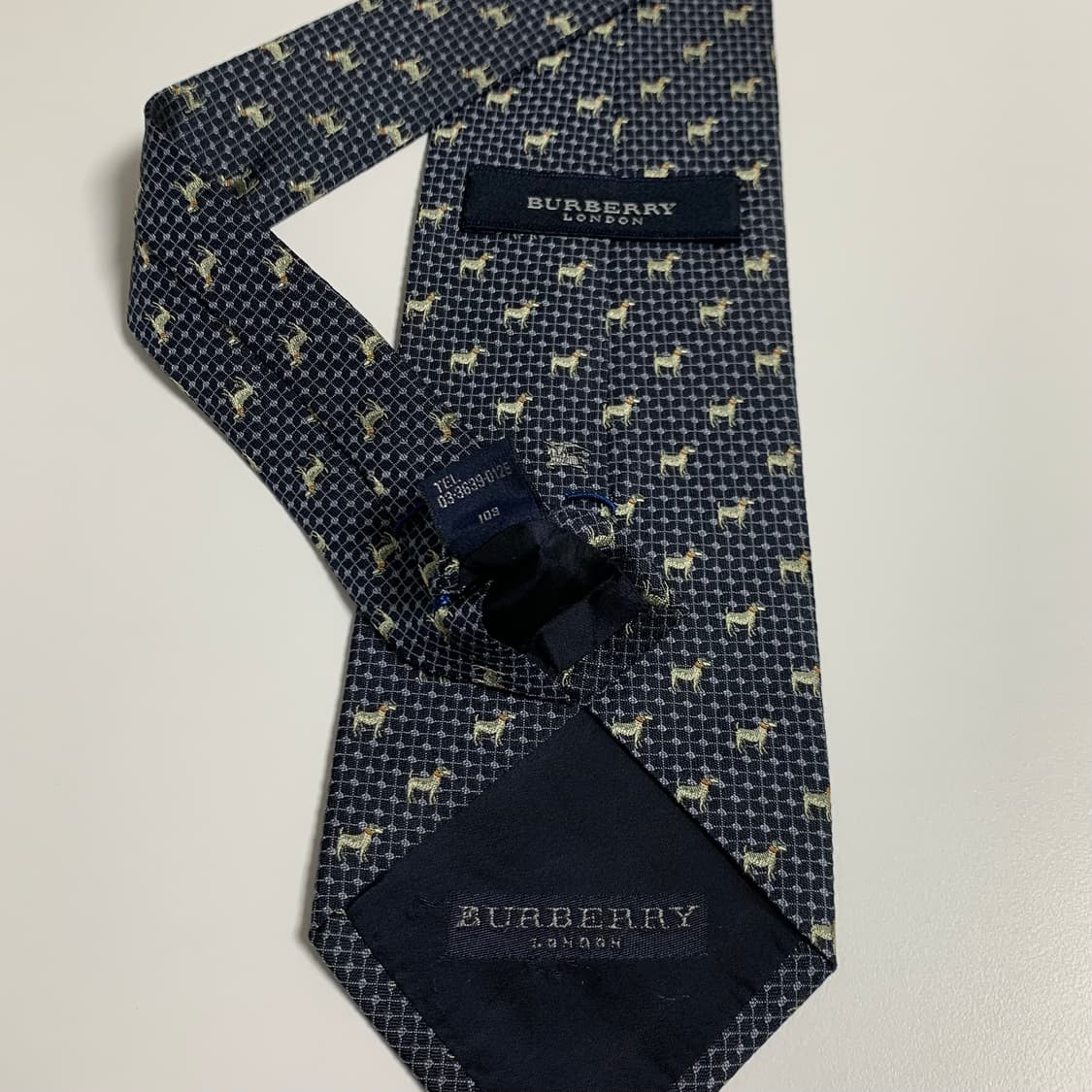 버버리(BURBERRY) 명품 도그패치 클래식넥타이 100실크 A+등급 상품이미지7