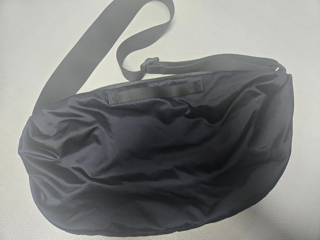 COS 나일론 크로스 바디백  상품이미지7