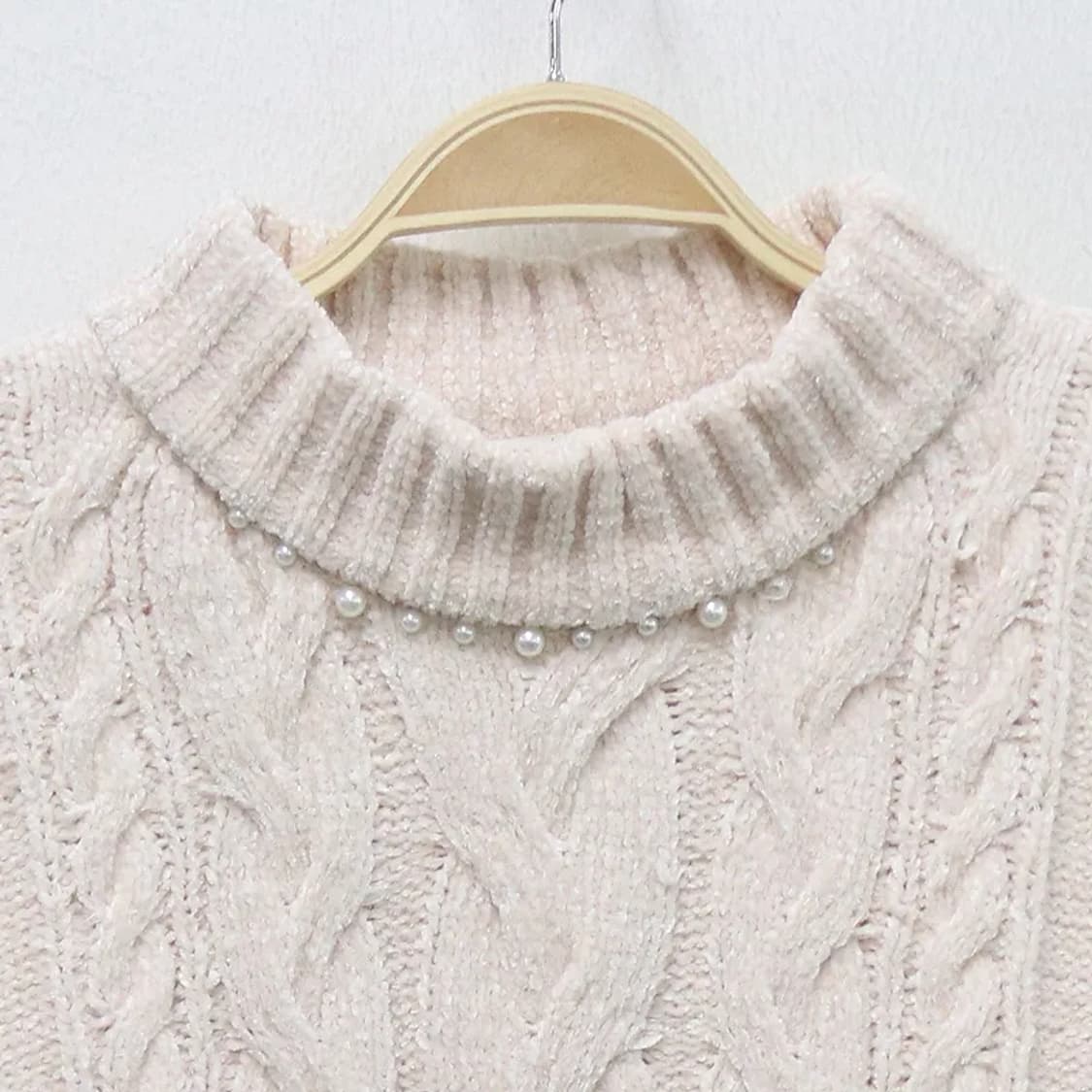 엑시즈팜 베이지 진주 터틀넥 니트 60753 상품이미지3