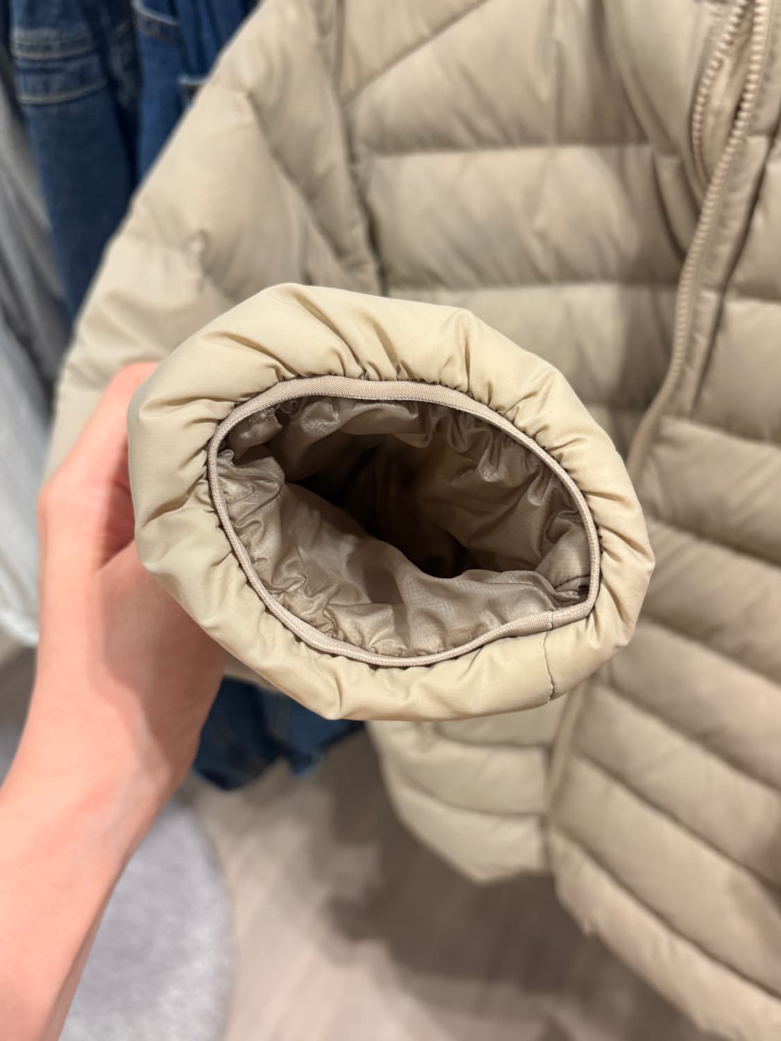 아크테릭스 경량패딩 상품이미지3