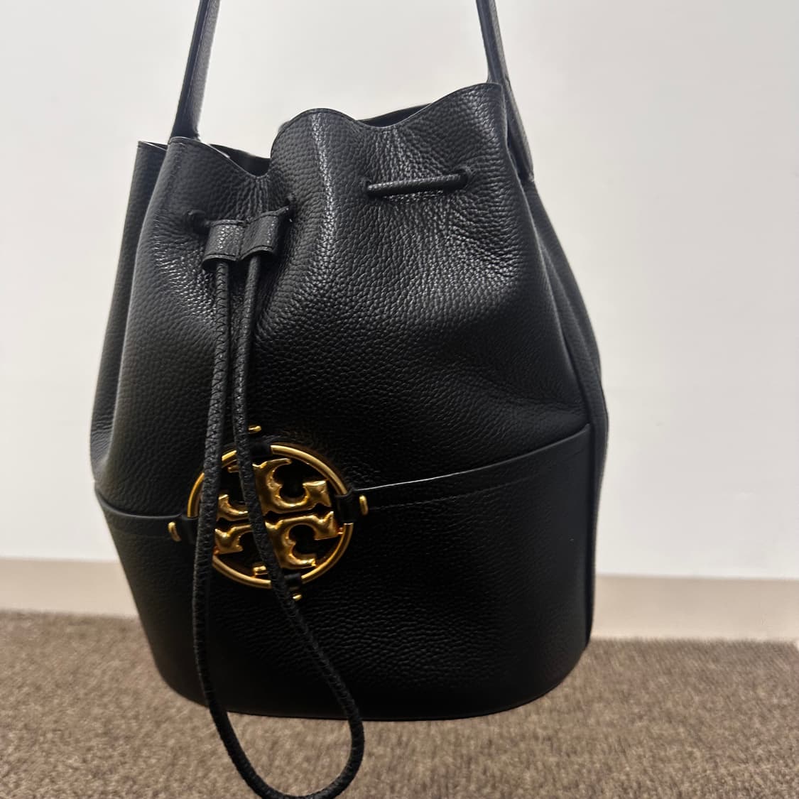 토리버치 밀러 여성 버킷백 블랙 상품이미지8