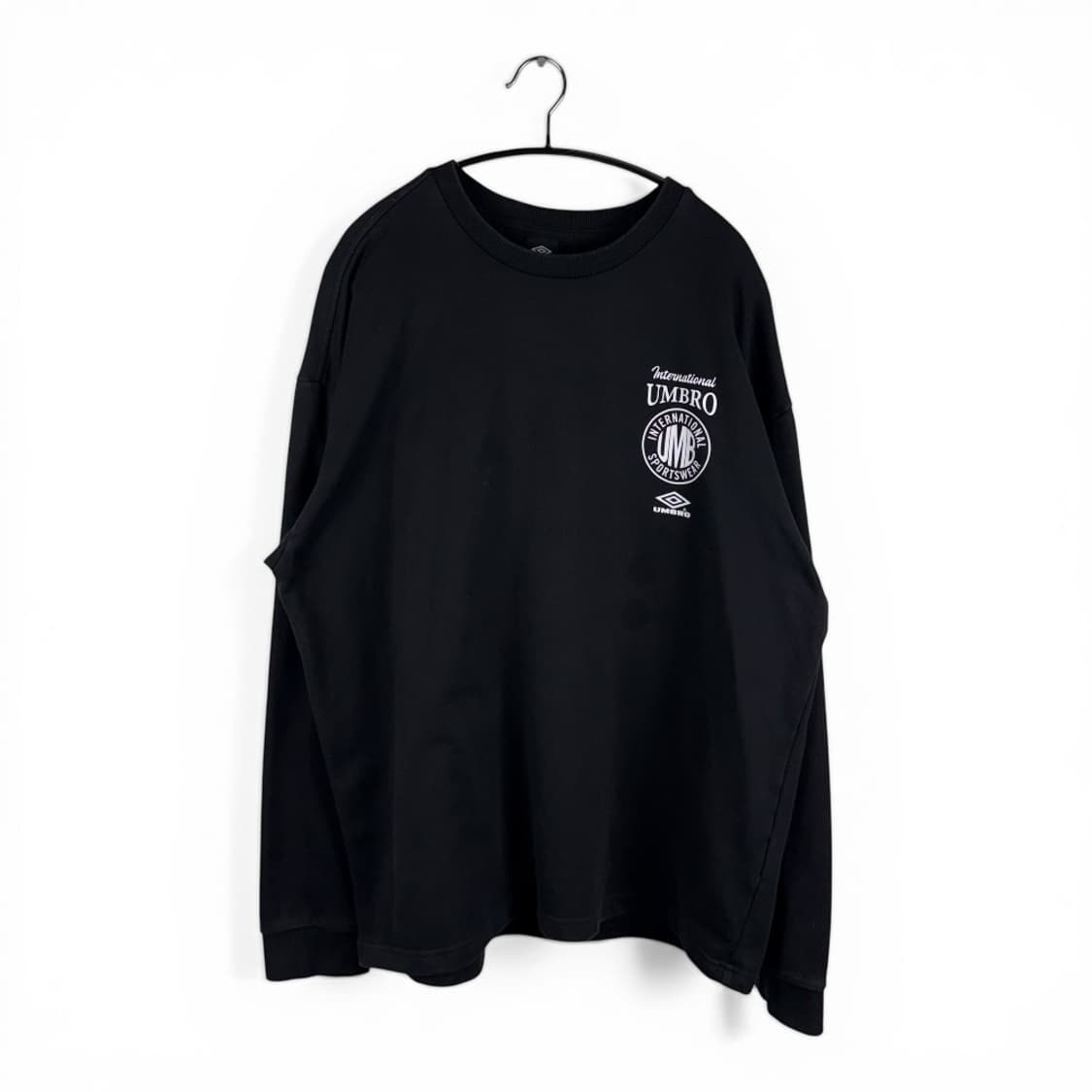 105) 엄브로 루즈핏 그래픽 롱슬리브 블랙 상품이미지1