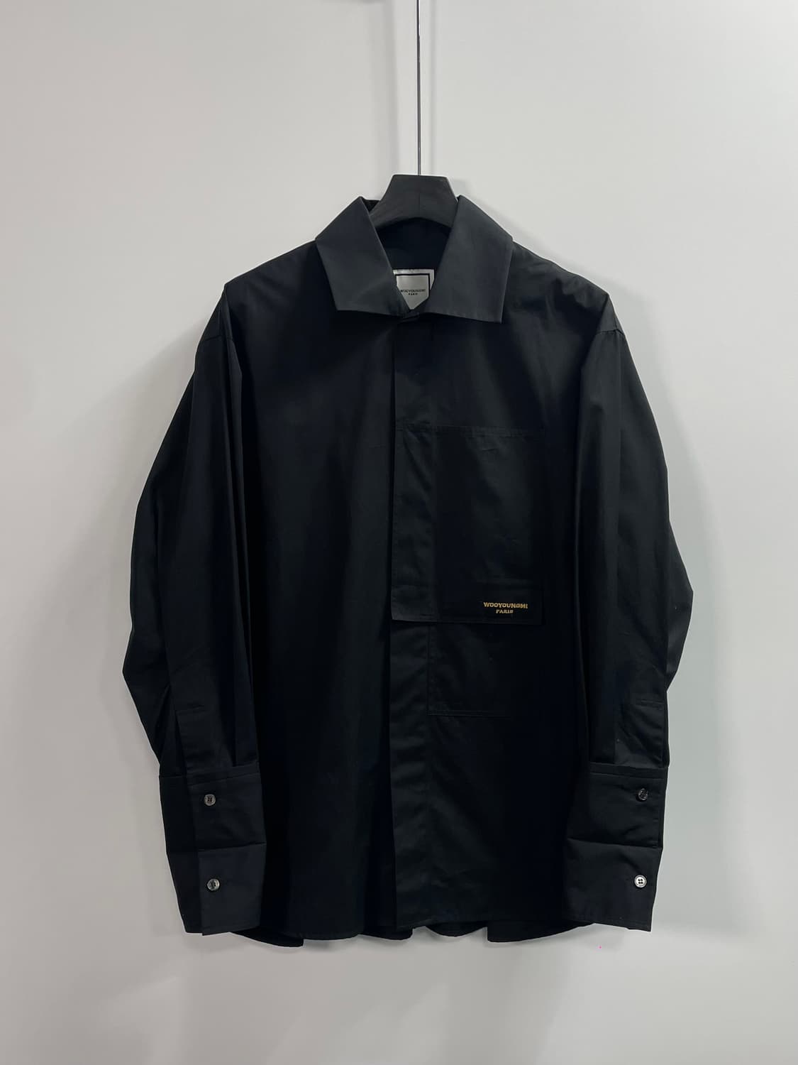 우영미 블랙 포켓 셔츠 (on.184)   상품이미지1