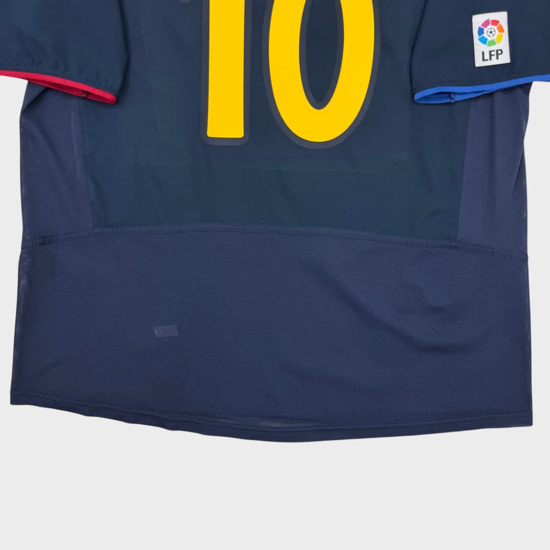02-04 바르셀로나 어웨이 No.10 호나우지뉴 상품이미지8