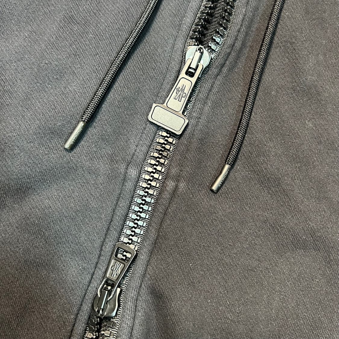 [2XL] ✨유일매물✨오프화이트X몽클레르 17ss 후드집업 상품이미지4