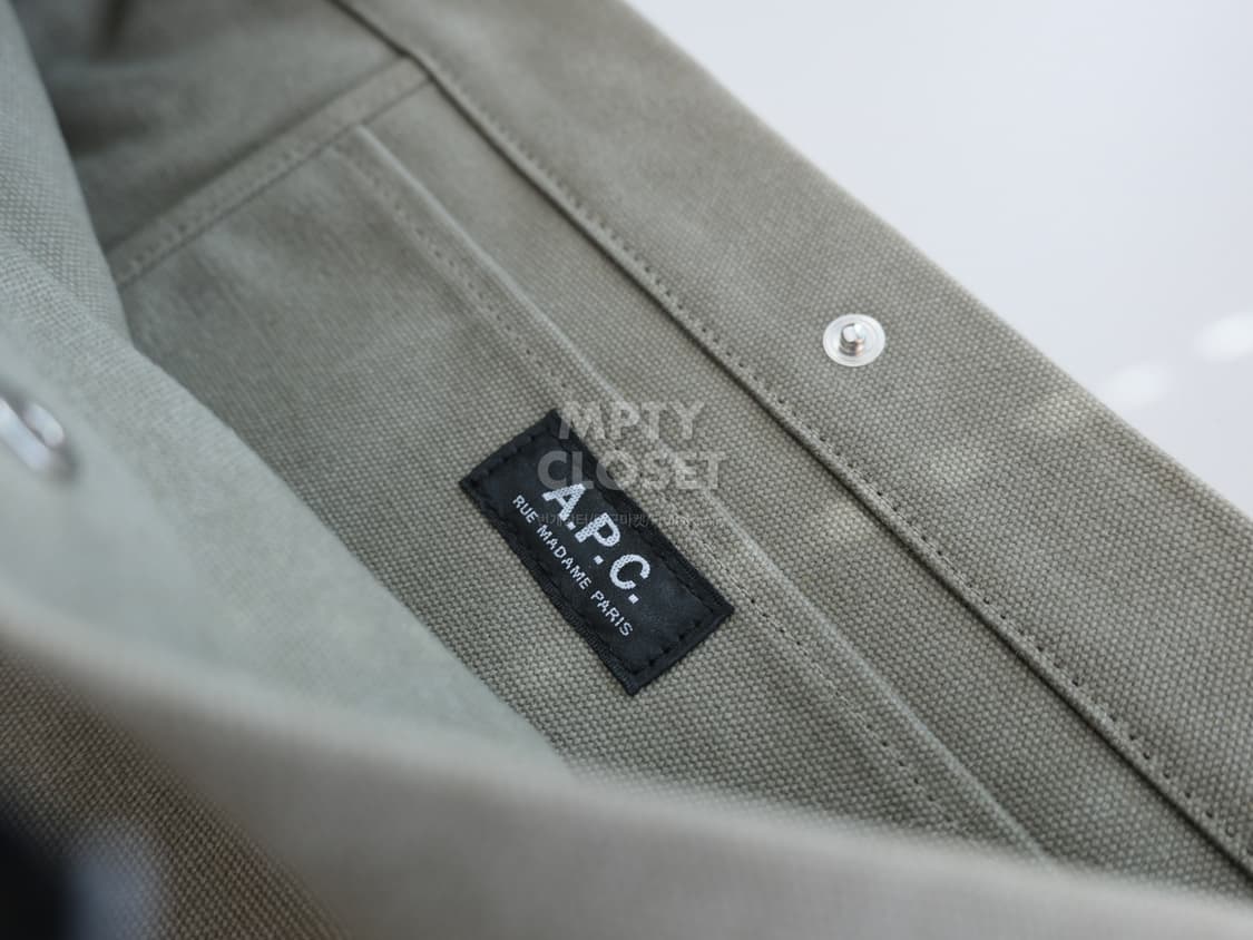 A.P.C.  저널사첼백 뉴스보이백 카키 상품이미지4