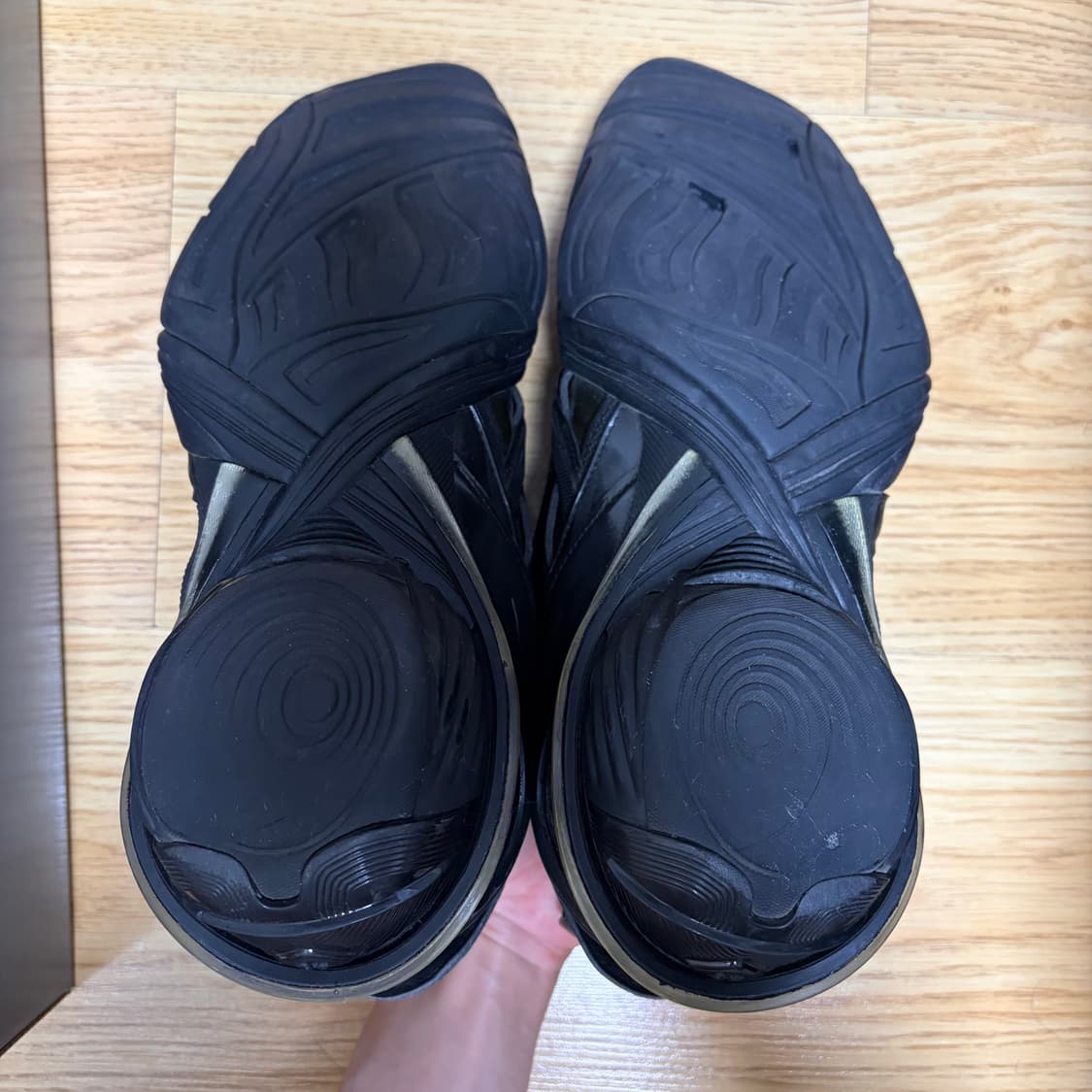 발렌시아가 타이렉스 TYREX 블랙 e40 상품이미지5