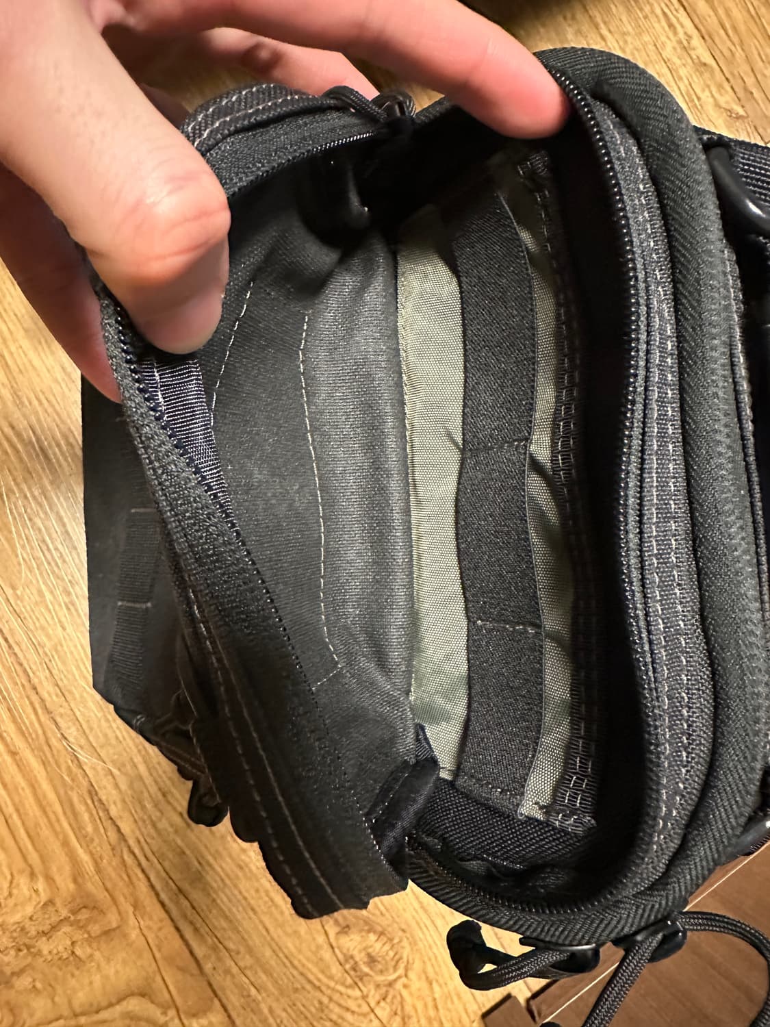 맥포스 점보 스왈로우 슬링백 2회착용 상품이미지4