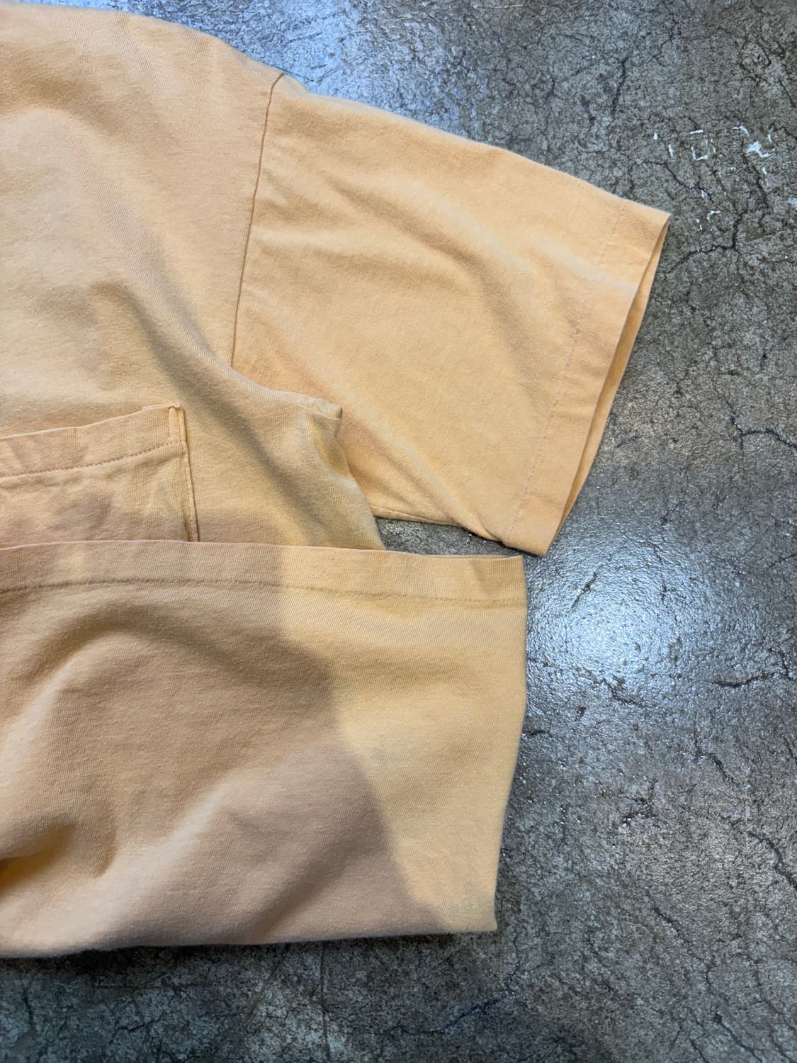 90s 미제 갭 머스터드 포켓 티셔츠 상품이미지3