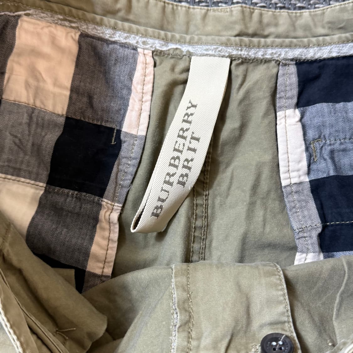 버버리 카키 하프 팬츠 상품이미지2