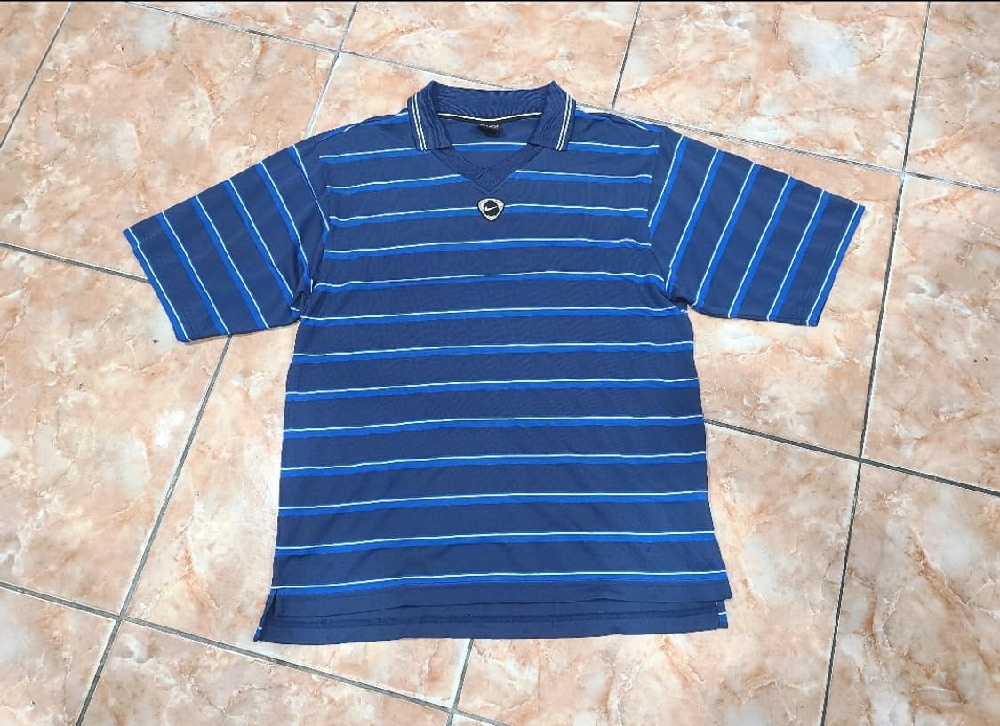 나이키 올드스쿨 폴리티셔츠 상품이미지1