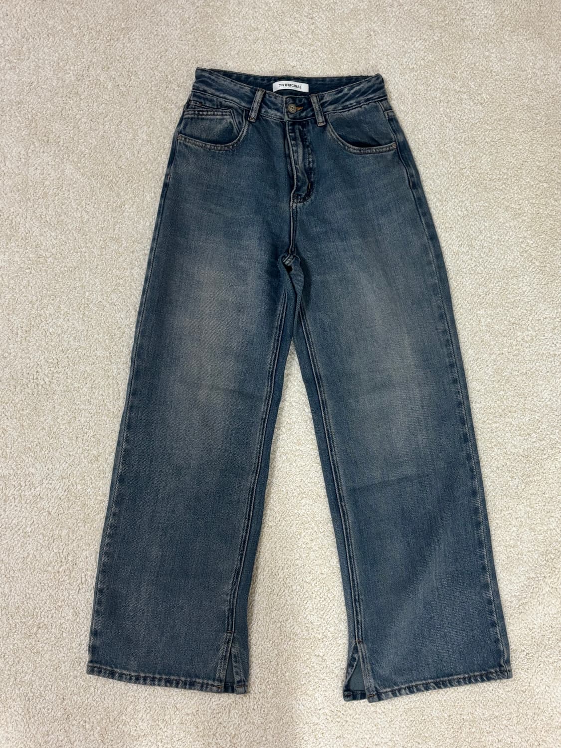 [인더바즈] 밑단 절개 데님 팬츠 (S) 상품이미지1