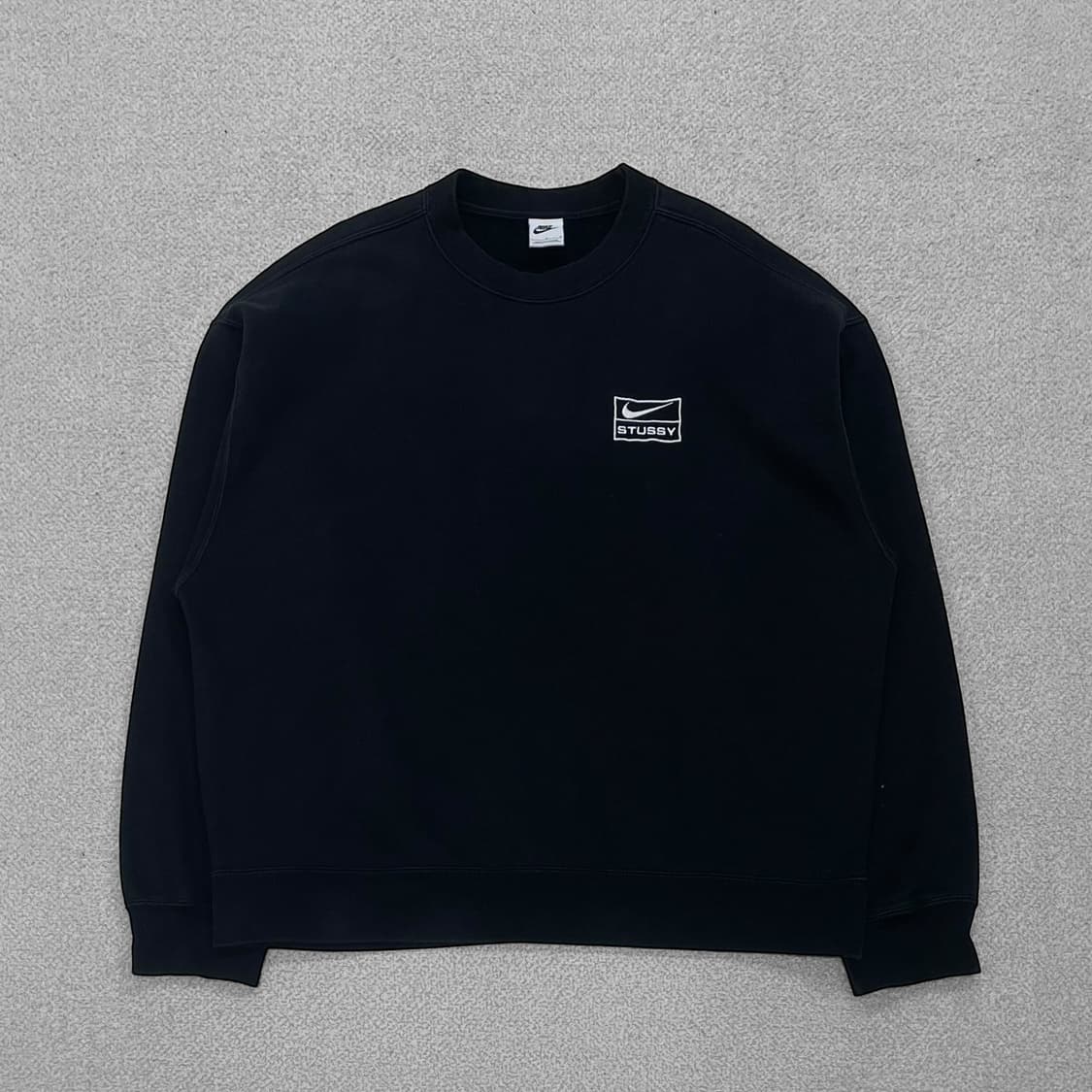 나이키 x 스투시 워시드 플리스 크루넥 맨투맨 블랙 상품이미지1