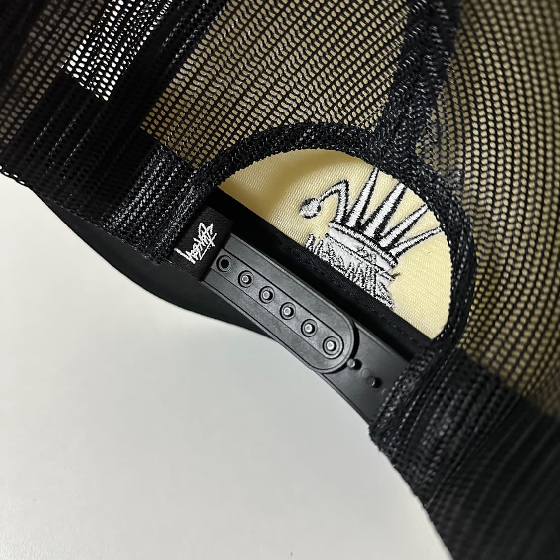 스투시 크라운 스탁 트러커 캡 블랙 상품이미지6