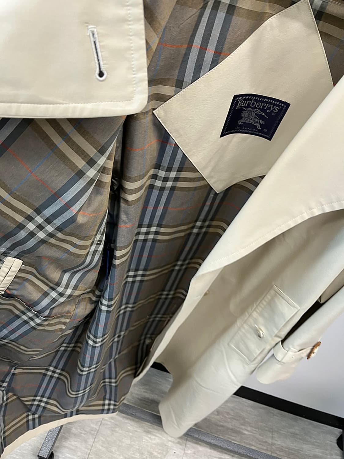 110-115) 버버리 견장 봄 트렌치코트 상품이미지8