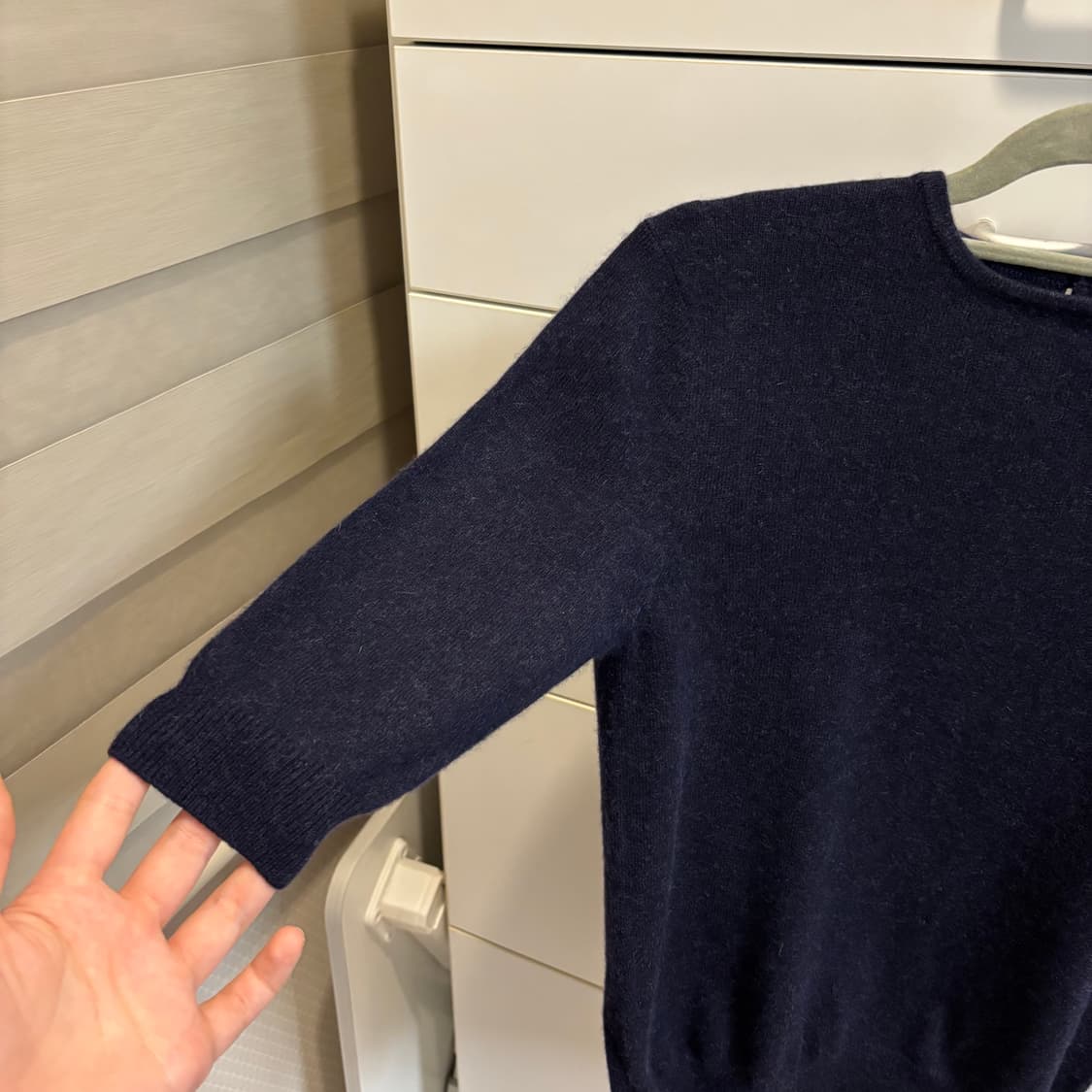 네이비 7부 캐시미어 100% 반팔 니트 상품이미지3