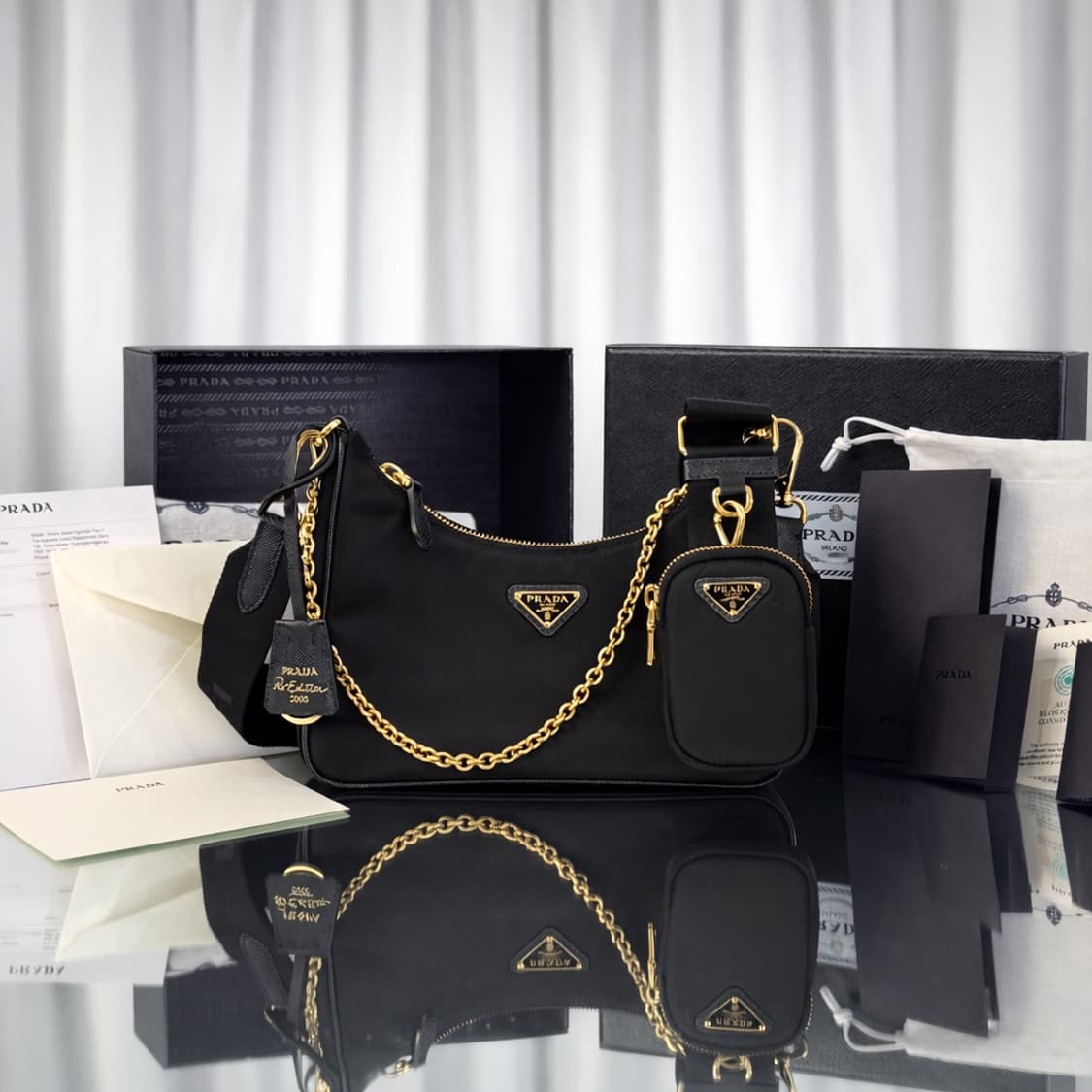 [새상품급/풀구성] 프라다 리에디션 2005 테수토 호보백 블랙 골드 상품이미지1