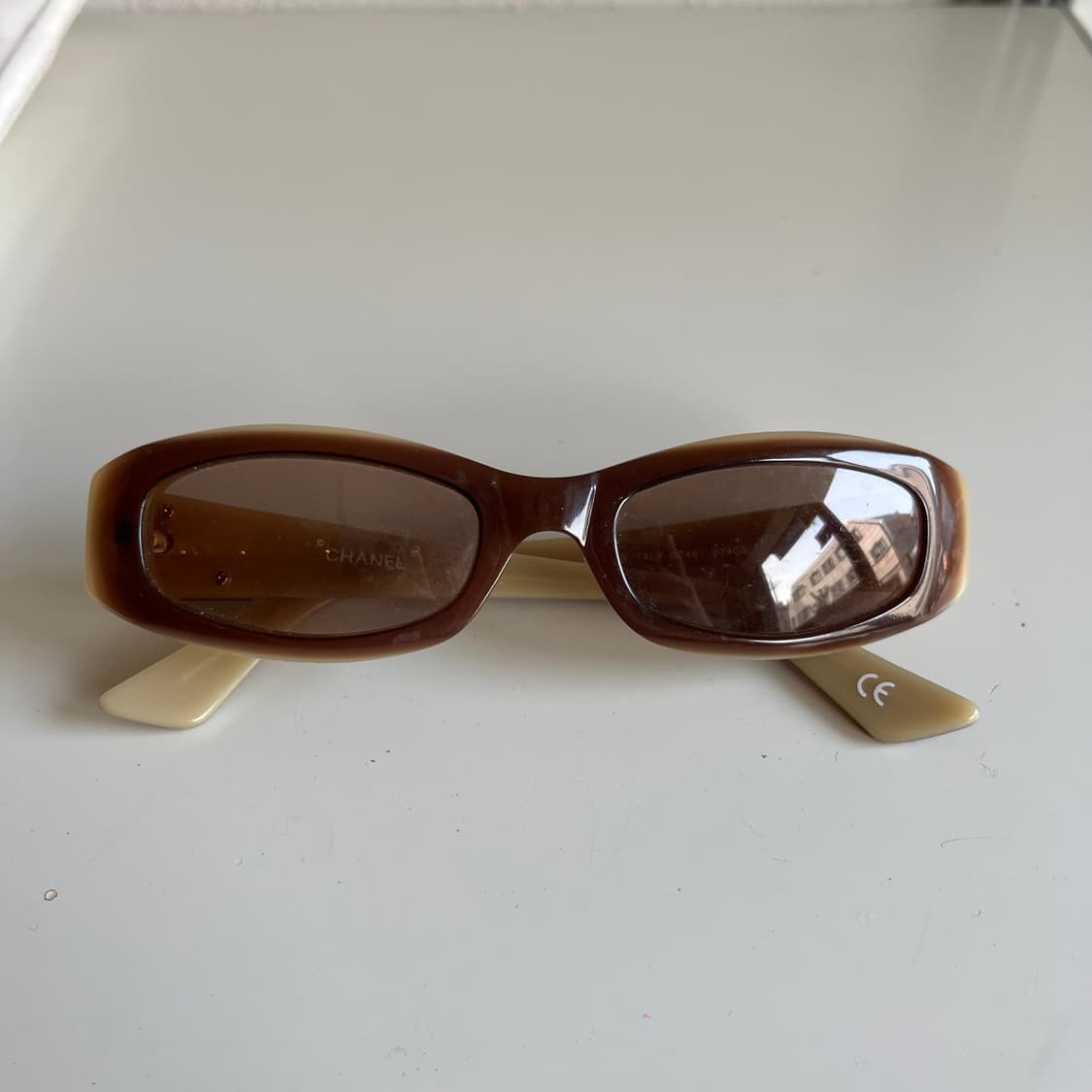 샤넬 스퀘어 프레임 투톤 선글라스 상품이미지2