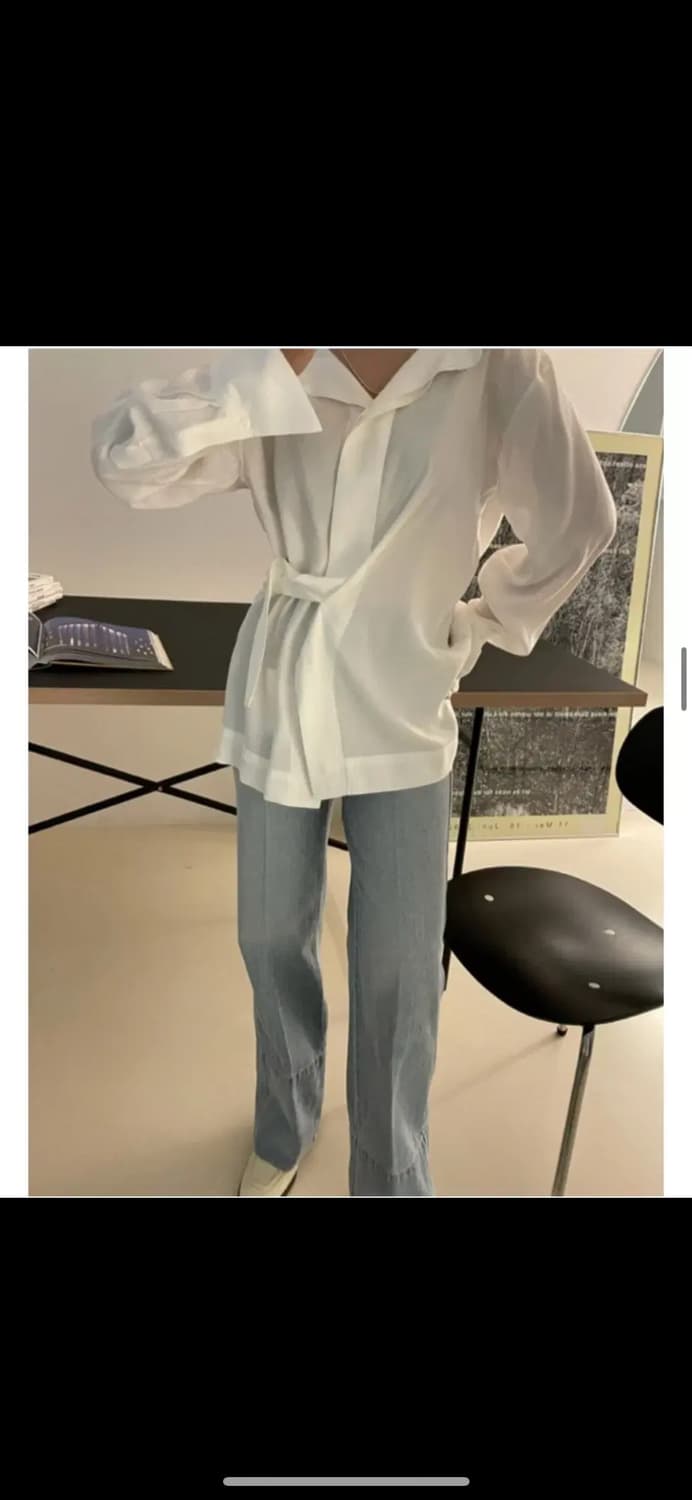 위아 헤라 언발 블라우스 상품이미지1