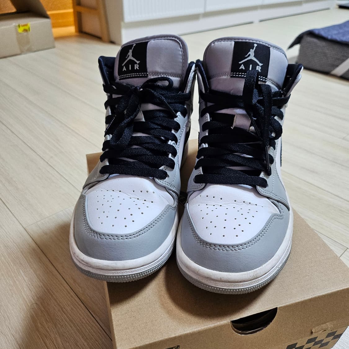 조던1미드 라이트 스모크그레이 250 상품이미지1