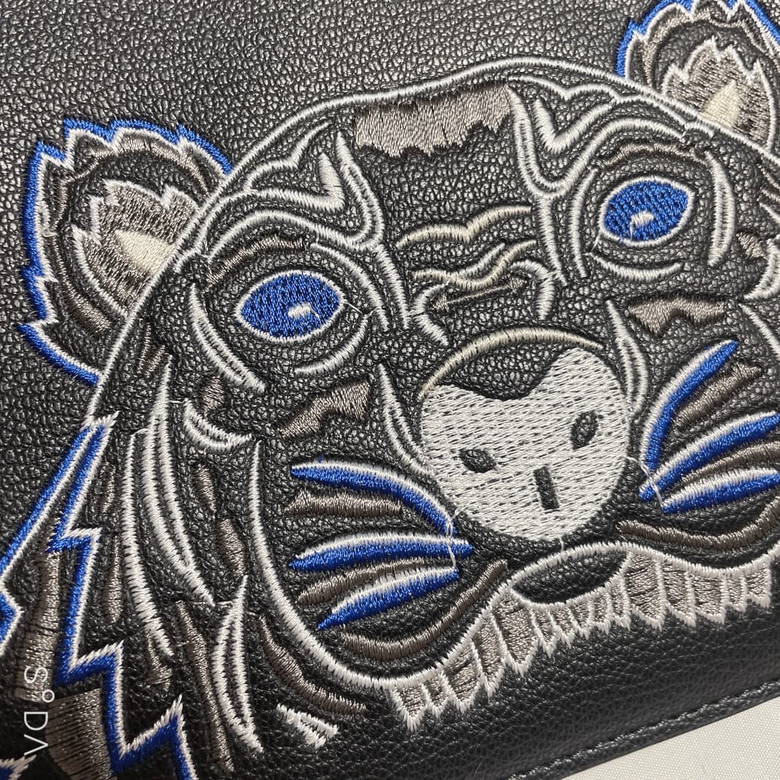 KENZO 겐조 블랙 타이거 클러치 백 상품이미지3