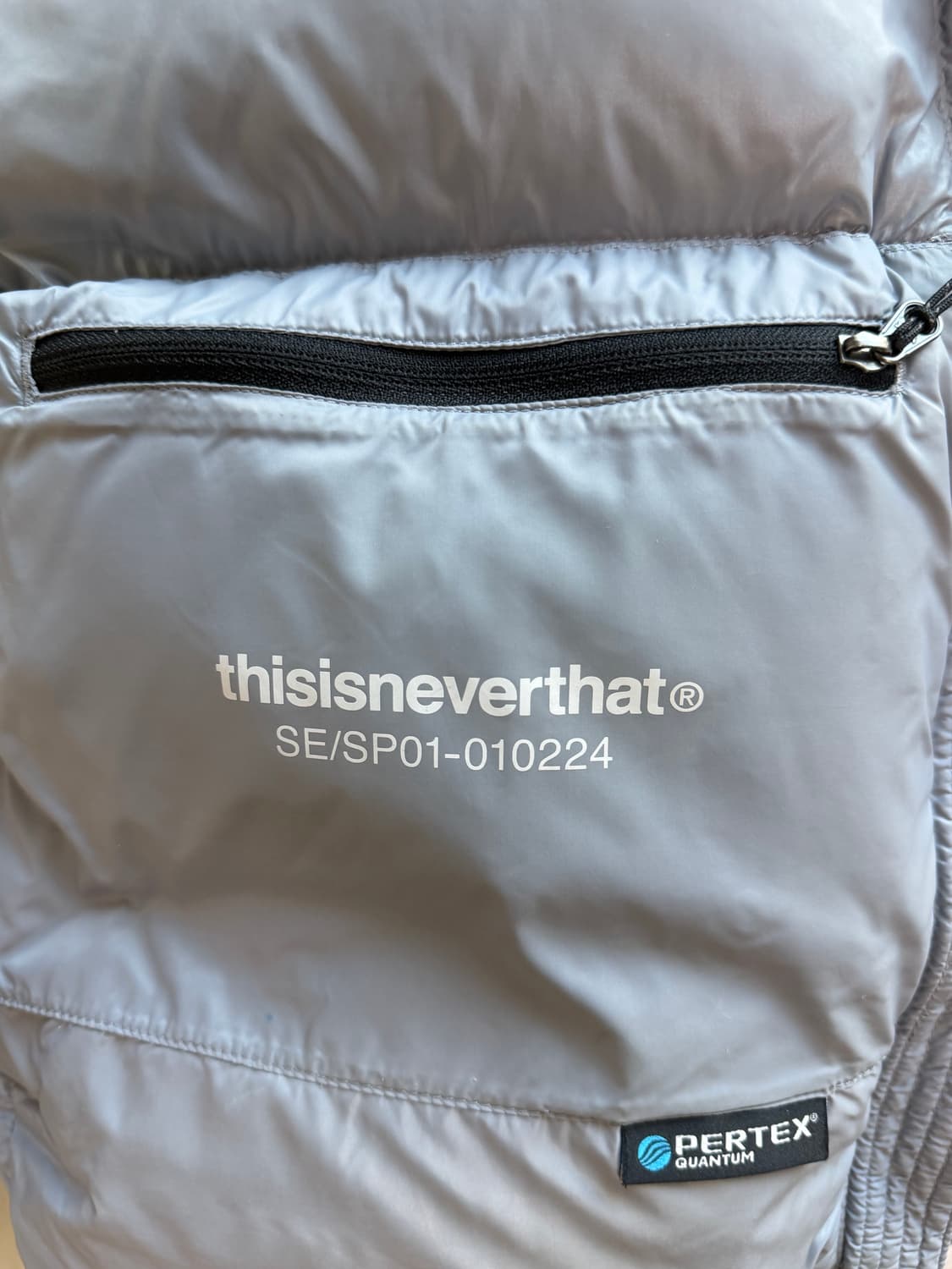 디즈이즈네버댓 퍼텍스 패딩 XL 상품이미지5