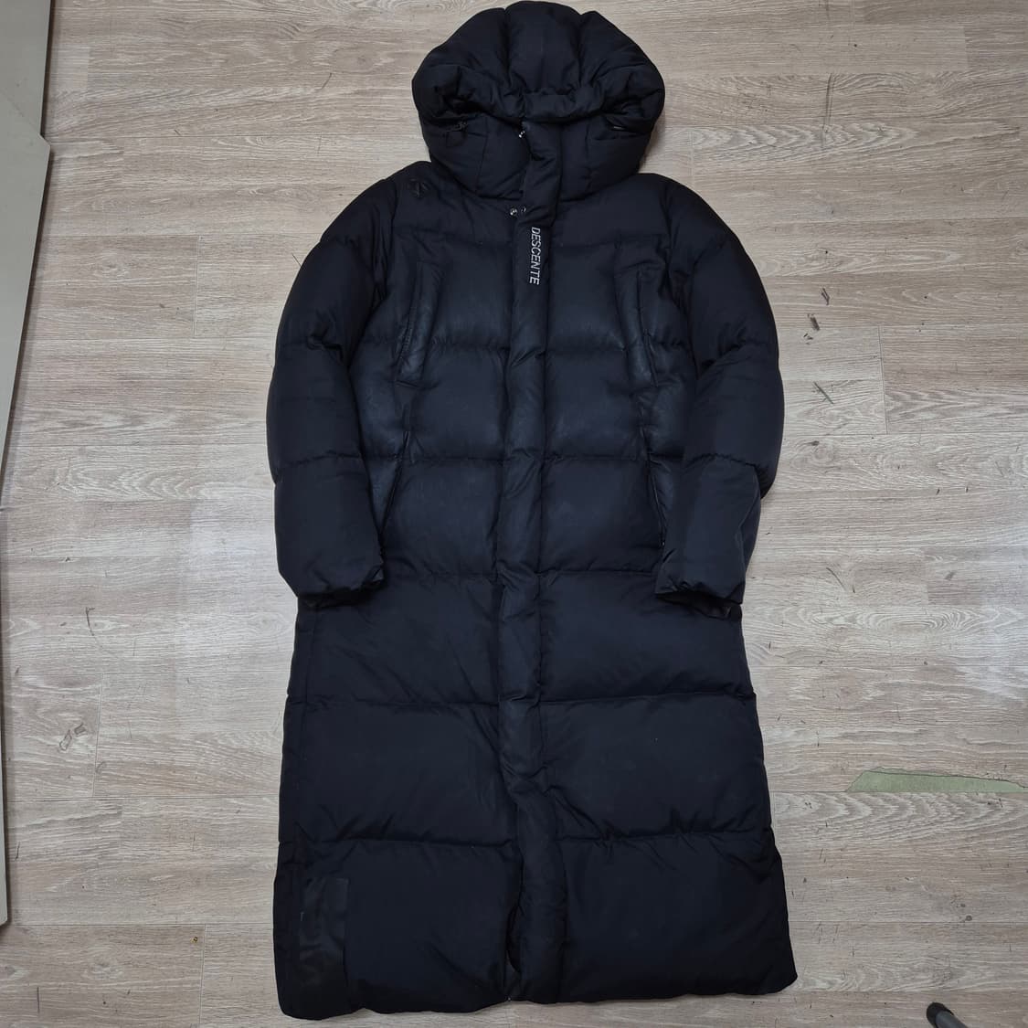 데상트 히트나비 구스다운 후드 롱패딩 XS(85) 상품이미지1